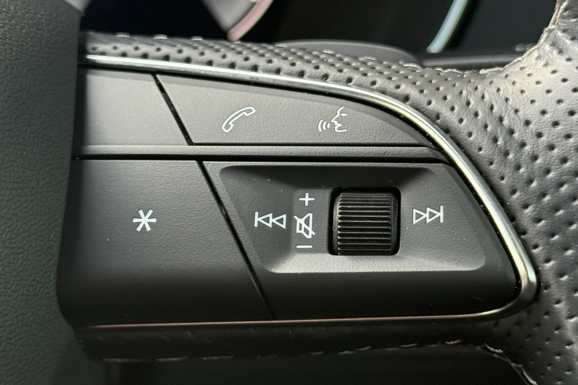 Audi Q5 thumbnail image number 17