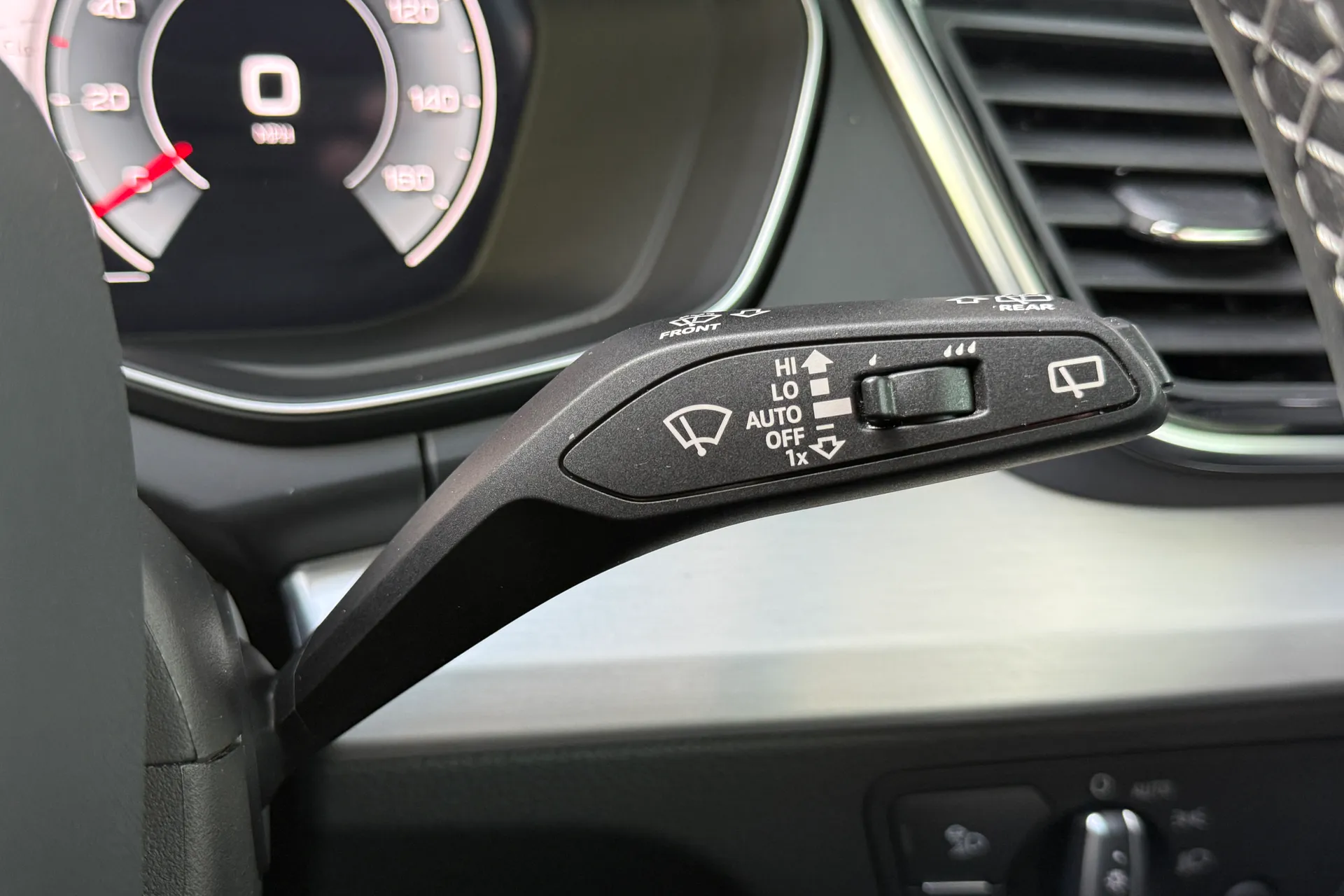 Audi Q5 thumbnail image number 20