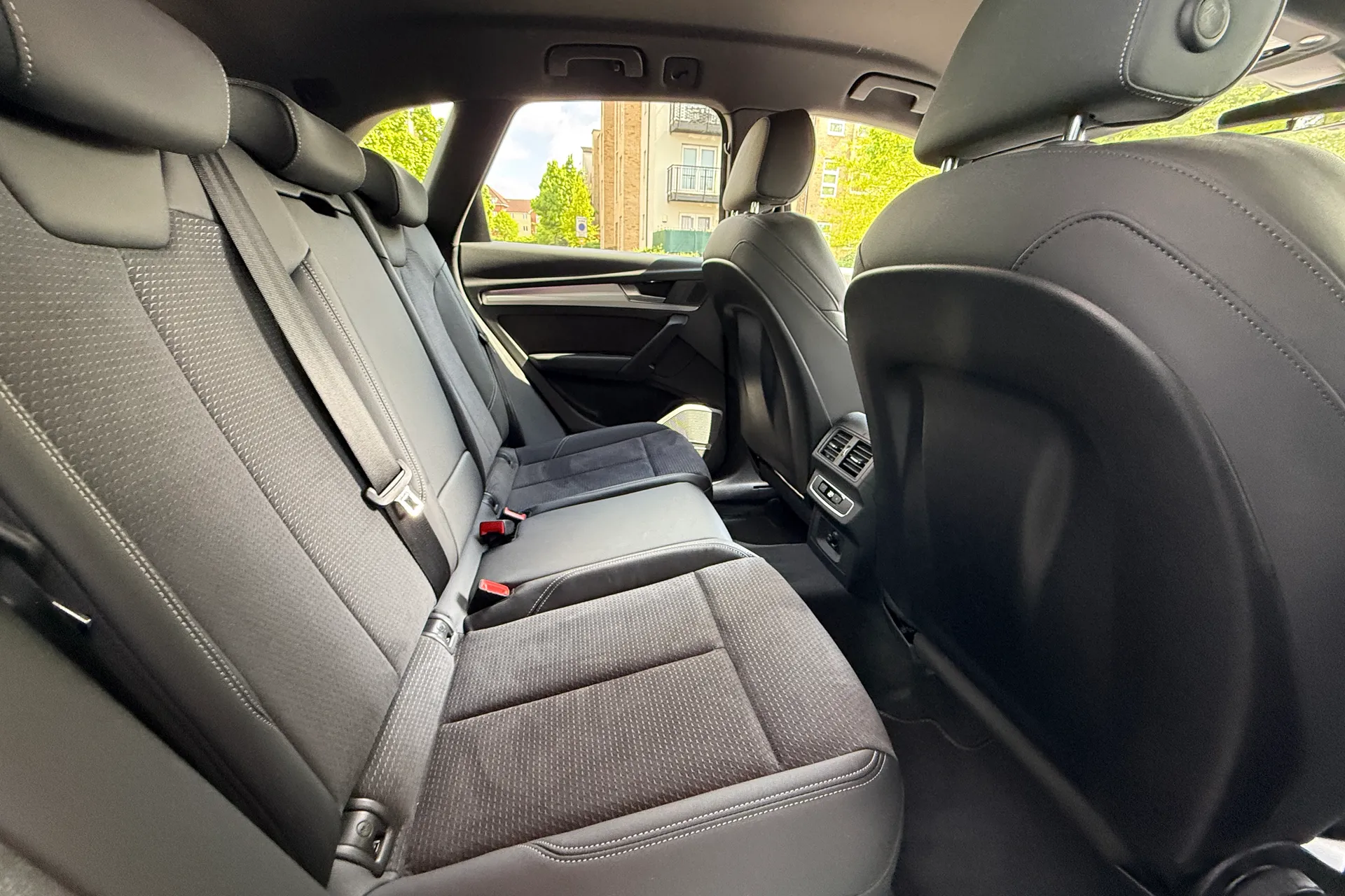 Audi Q5 thumbnail image number 43