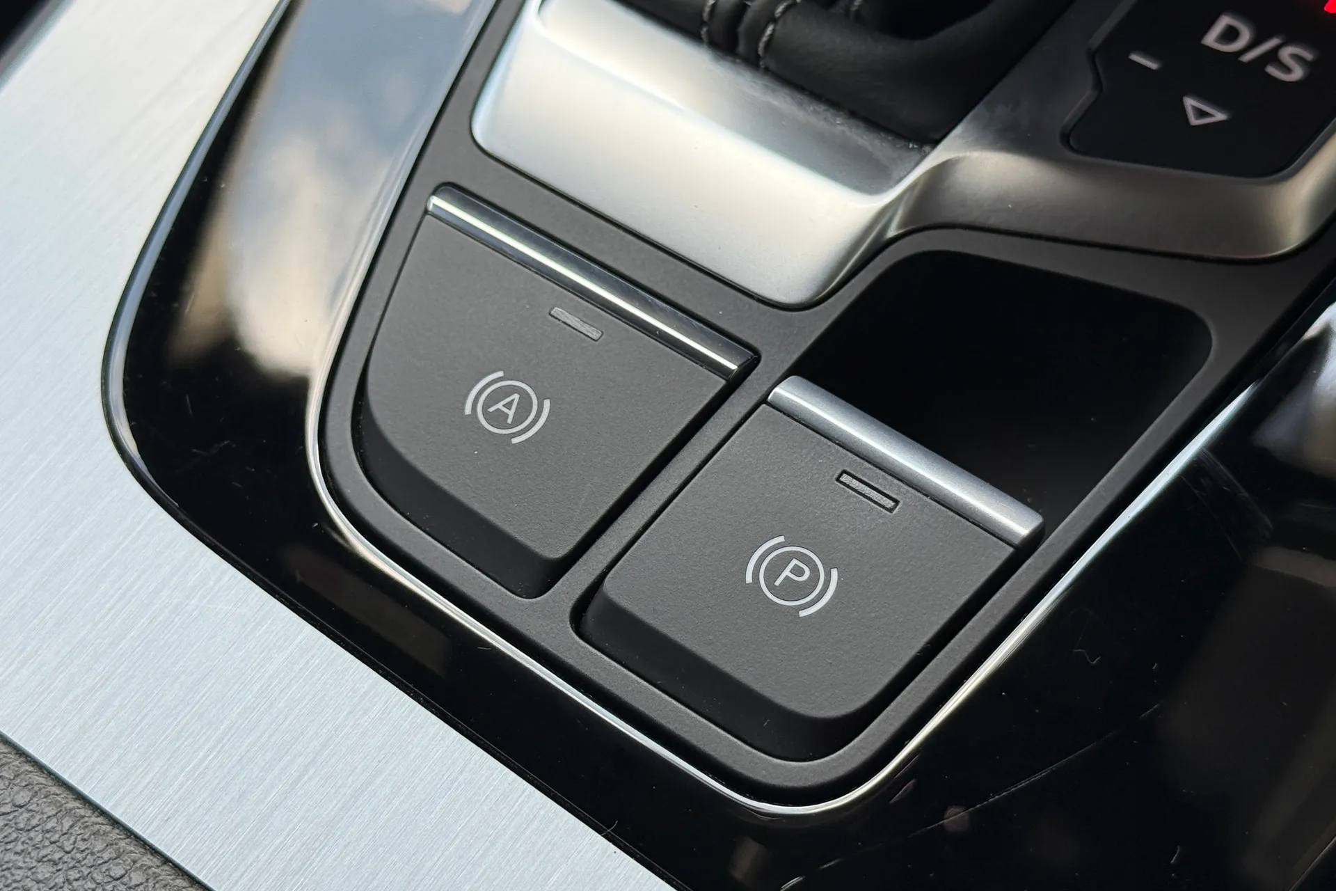 Audi Q5 thumbnail image number 32
