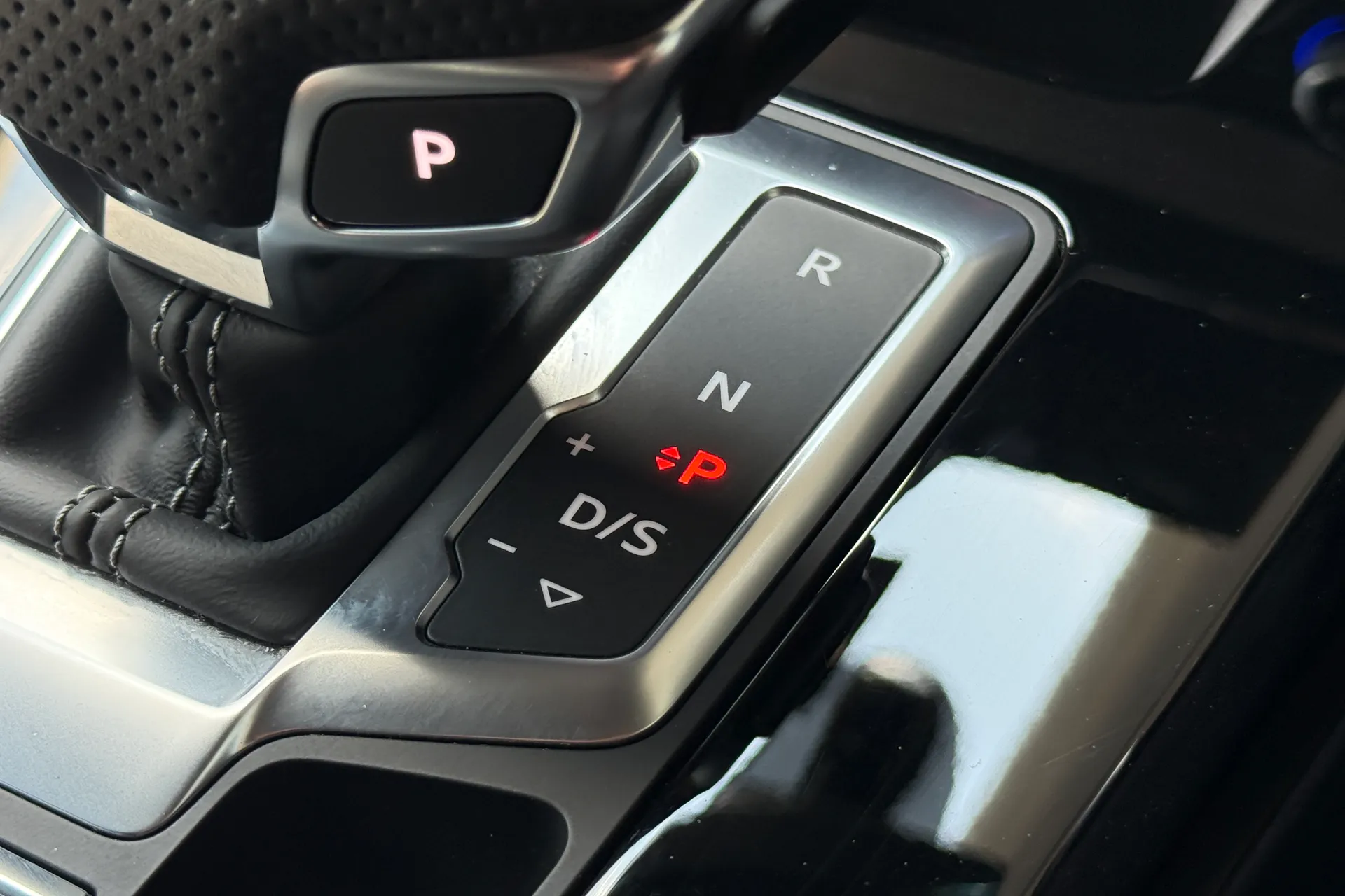 Audi Q5 thumbnail image number 31