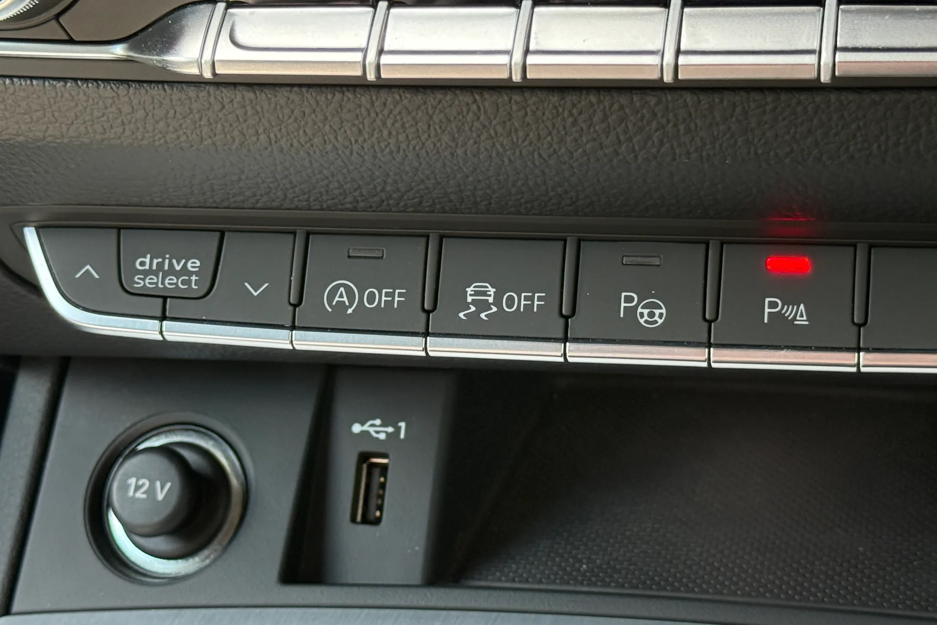 Audi Q5 thumbnail image number 25
