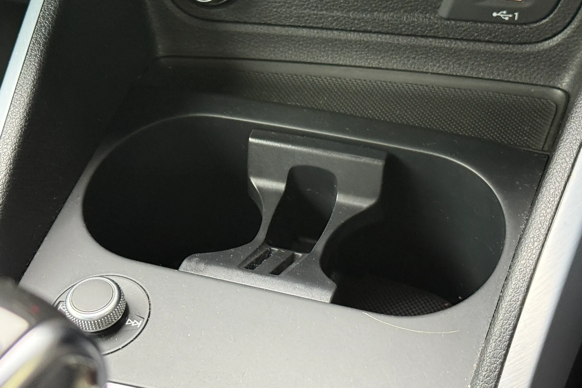 Audi Q2 thumbnail image number 22