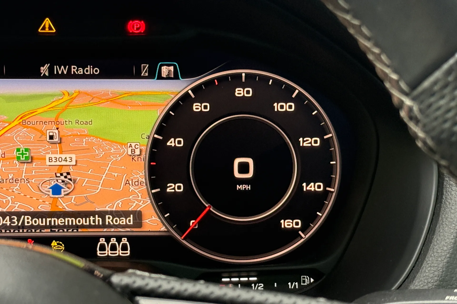 Audi Q2 thumbnail image number 11