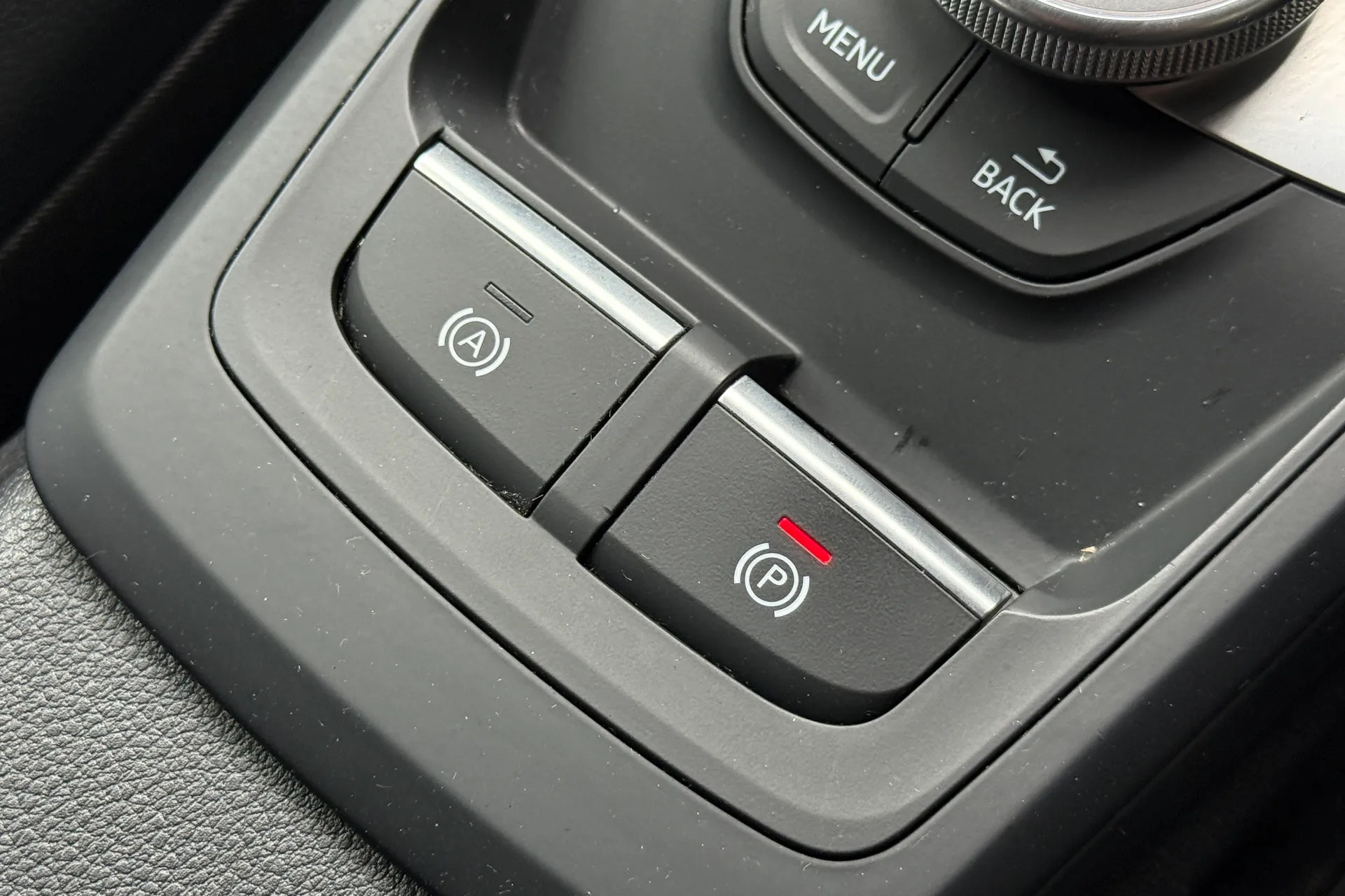 Audi Q2 thumbnail image number 35