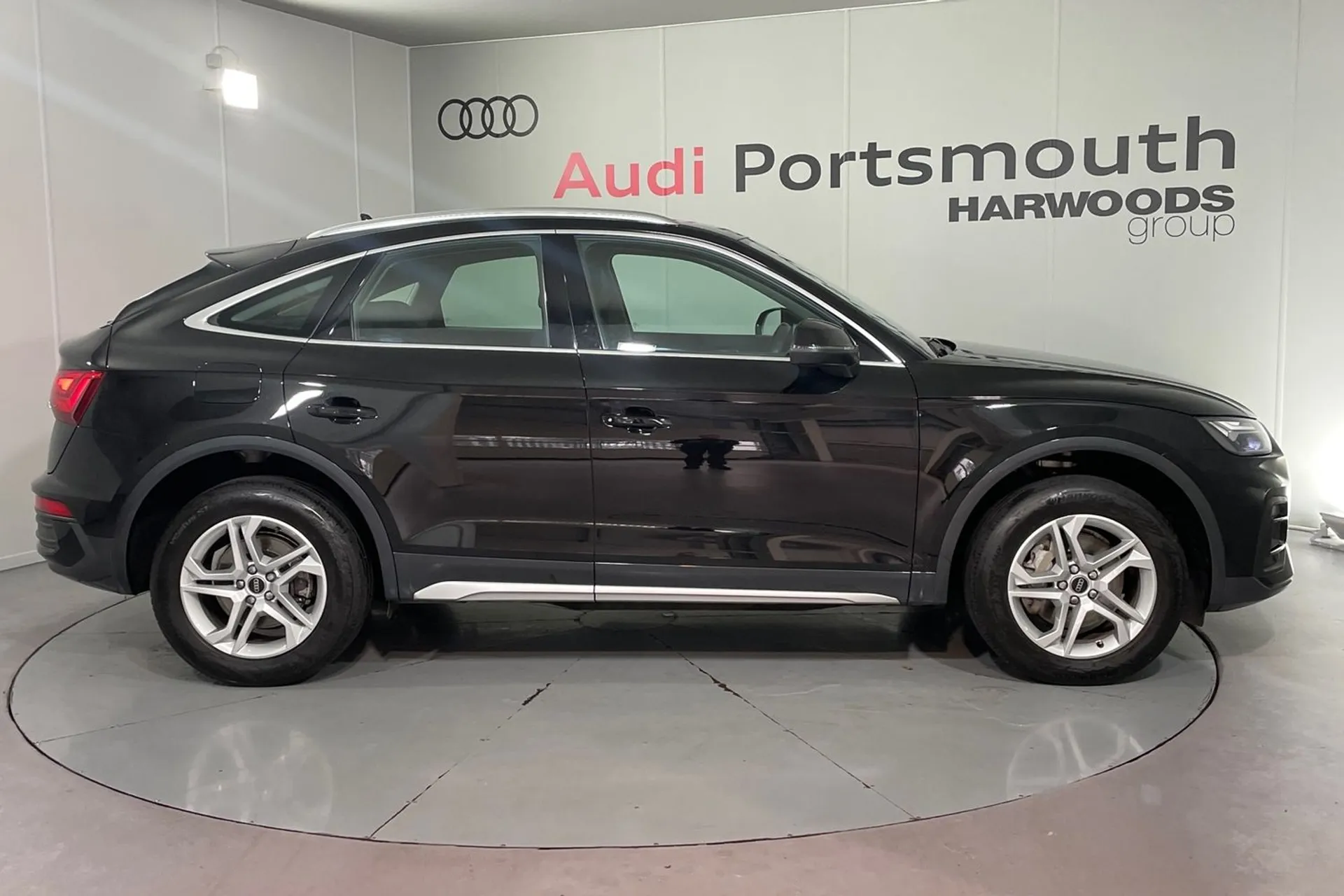 Audi Q5 thumbnail image number 2