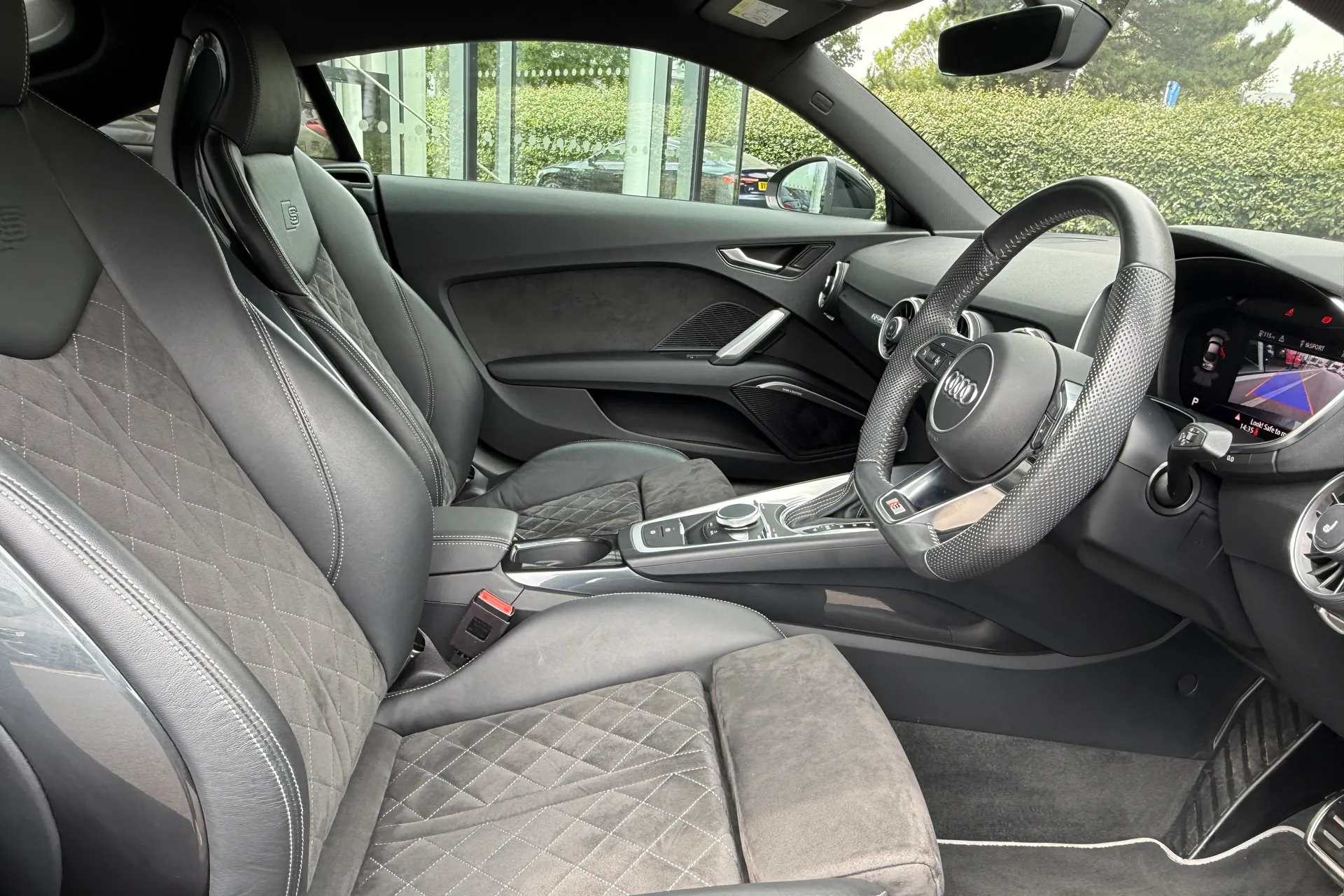 Audi TT thumbnail image number 37