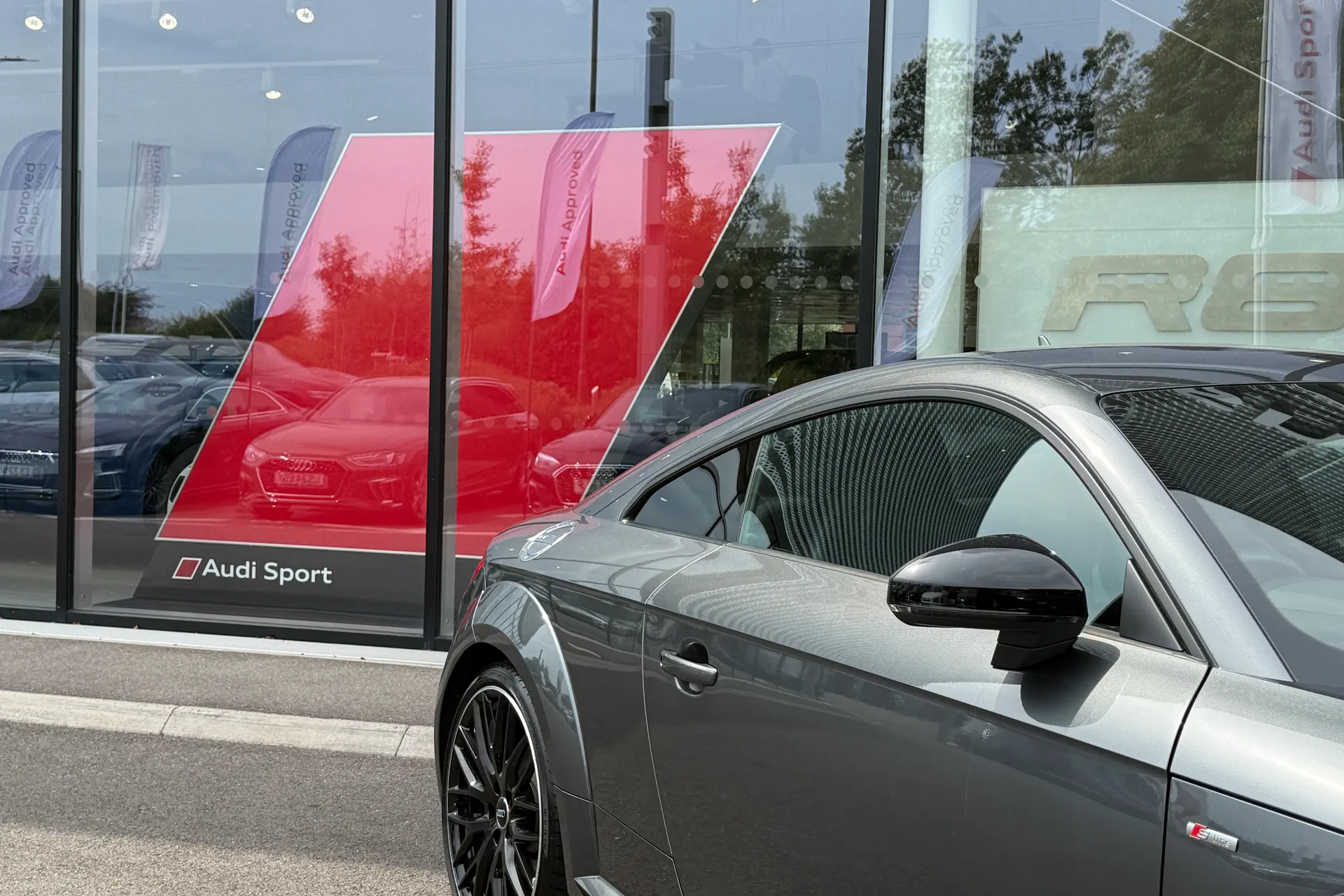 Audi TT thumbnail image number 16
