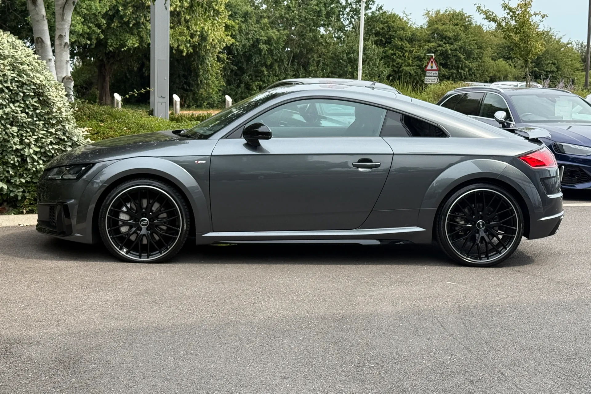 Audi TT thumbnail image number 25