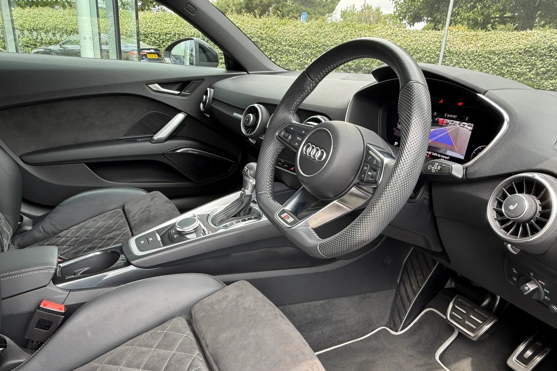 Audi TT thumbnail image number 35