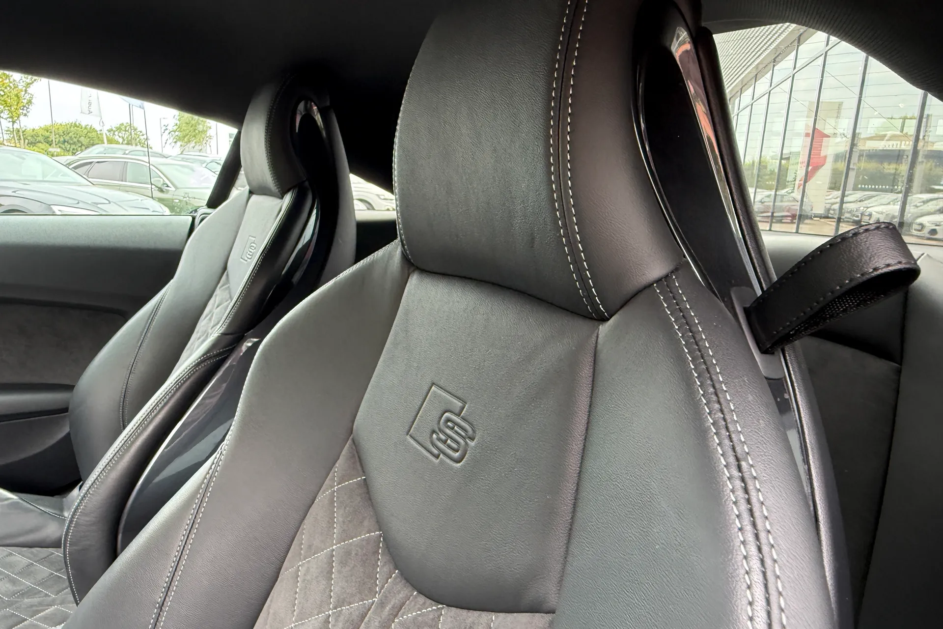 Audi TT thumbnail image number 34