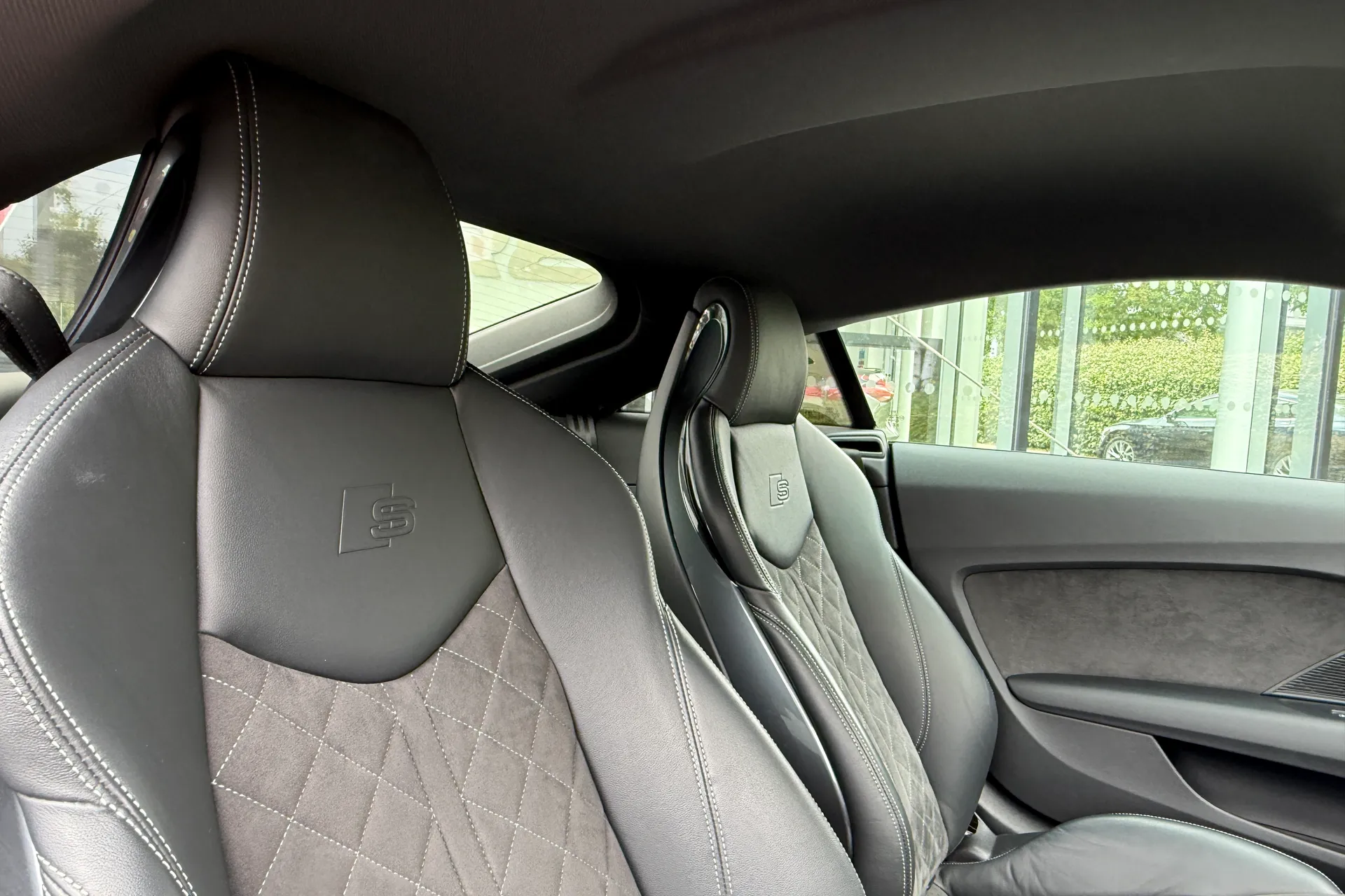 Audi TT thumbnail image number 39