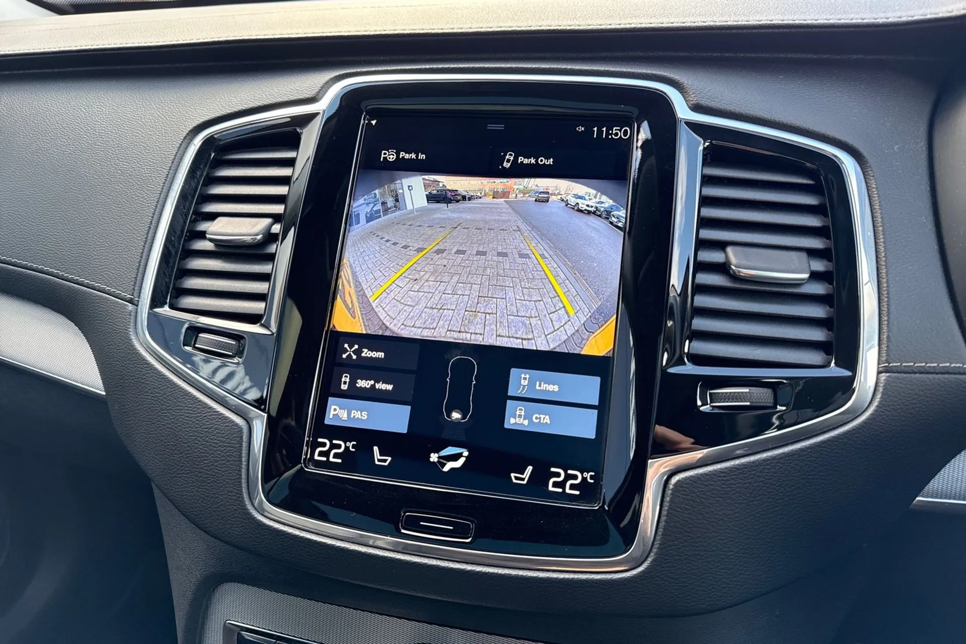 Volvo XC90 thumbnail image number 40