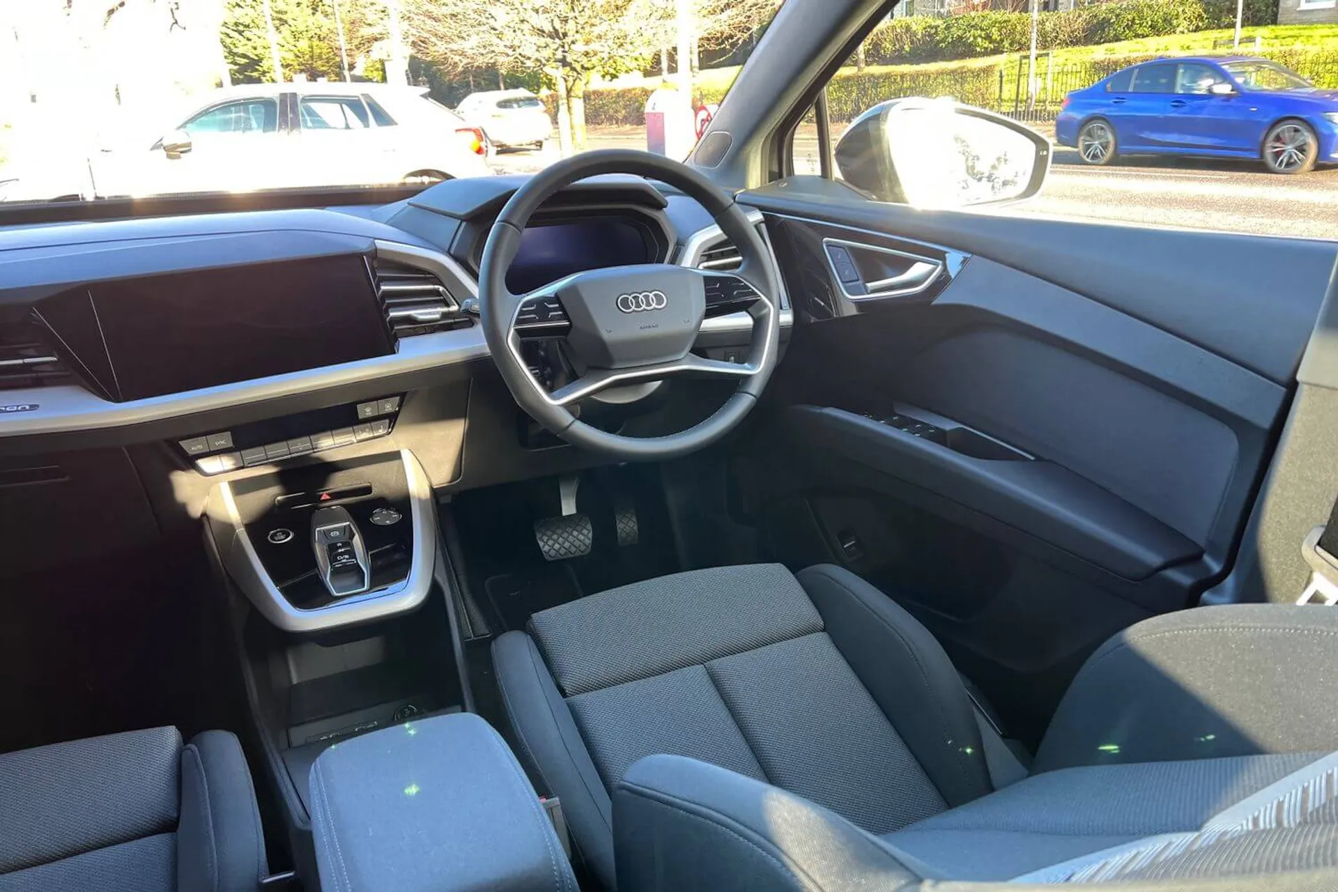 Audi Q4 e-tron thumbnail image number 33