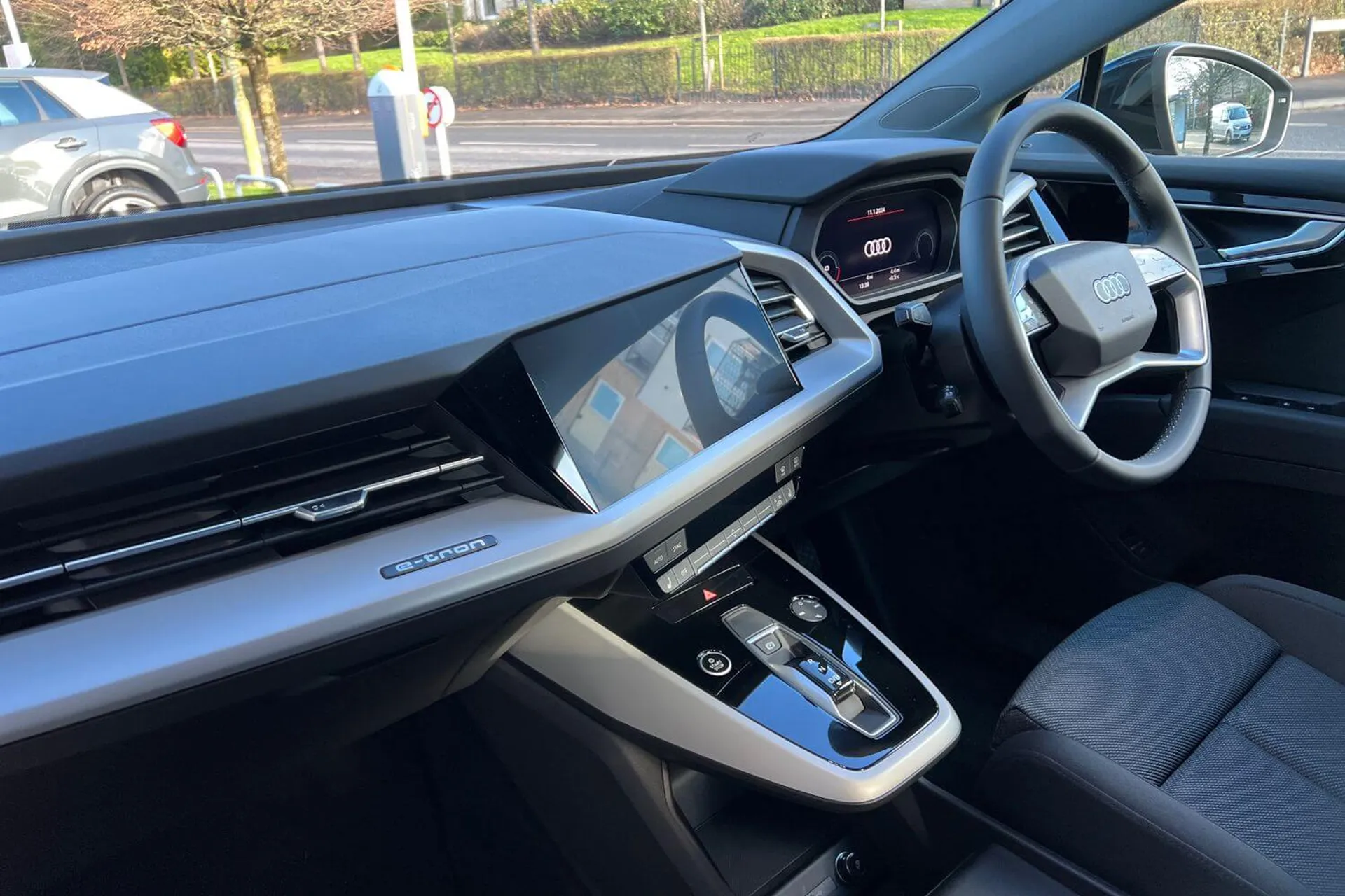Audi Q4 e-tron thumbnail image number 26