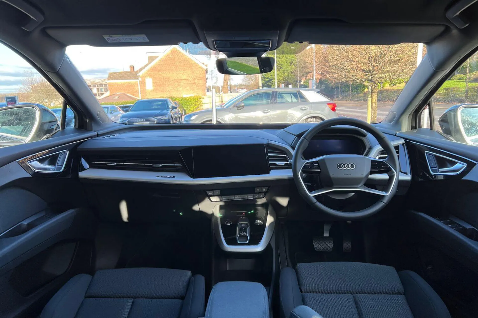 Audi Q4 e-tron thumbnail image number 31