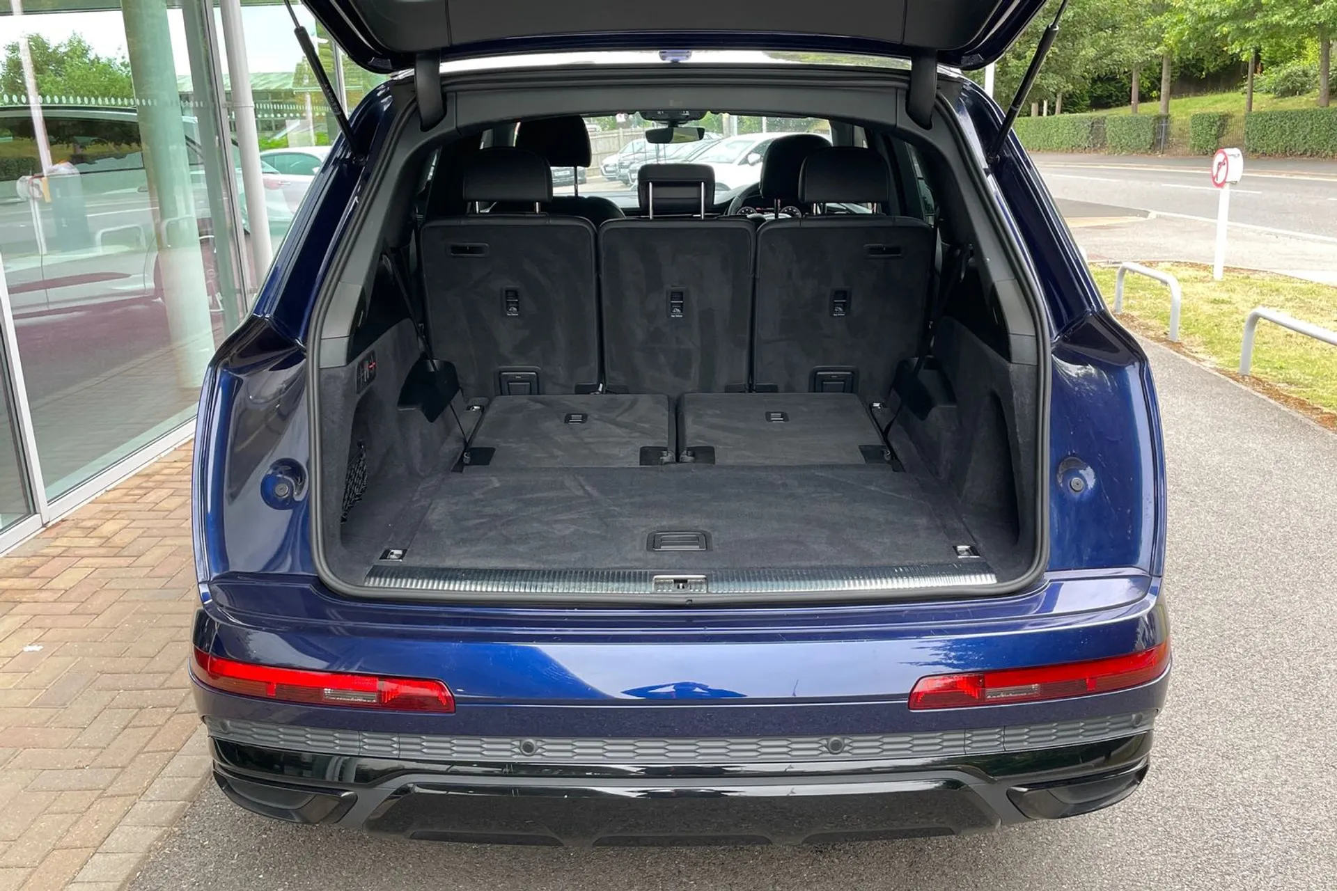 Audi Q7 thumbnail image number 18