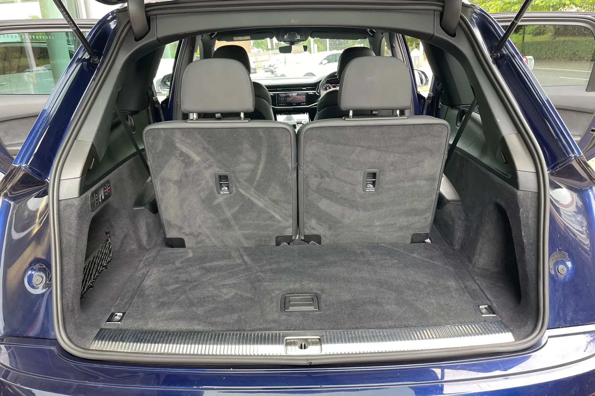 Audi Q7 thumbnail image number 50