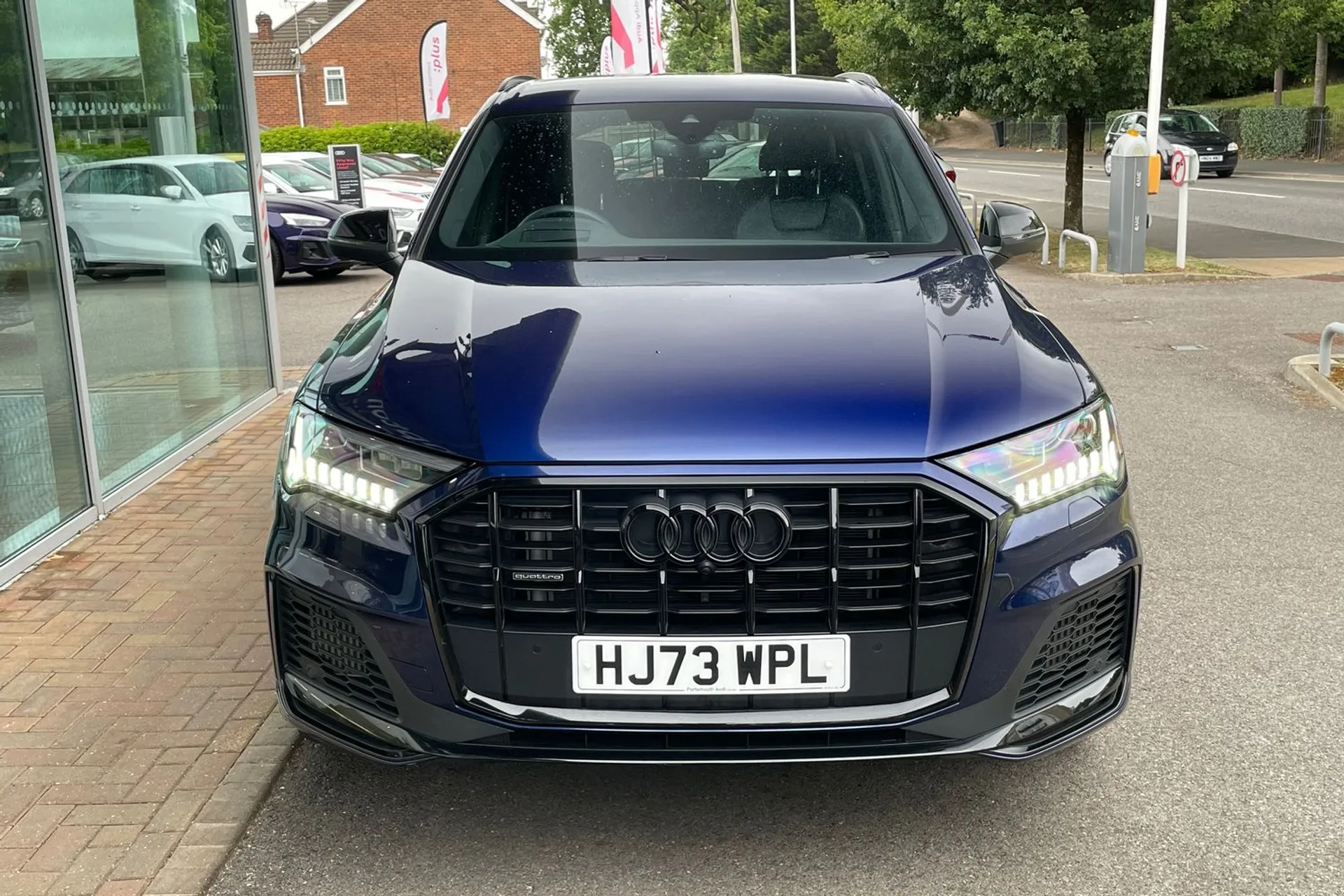 Audi Q7 thumbnail image number 10