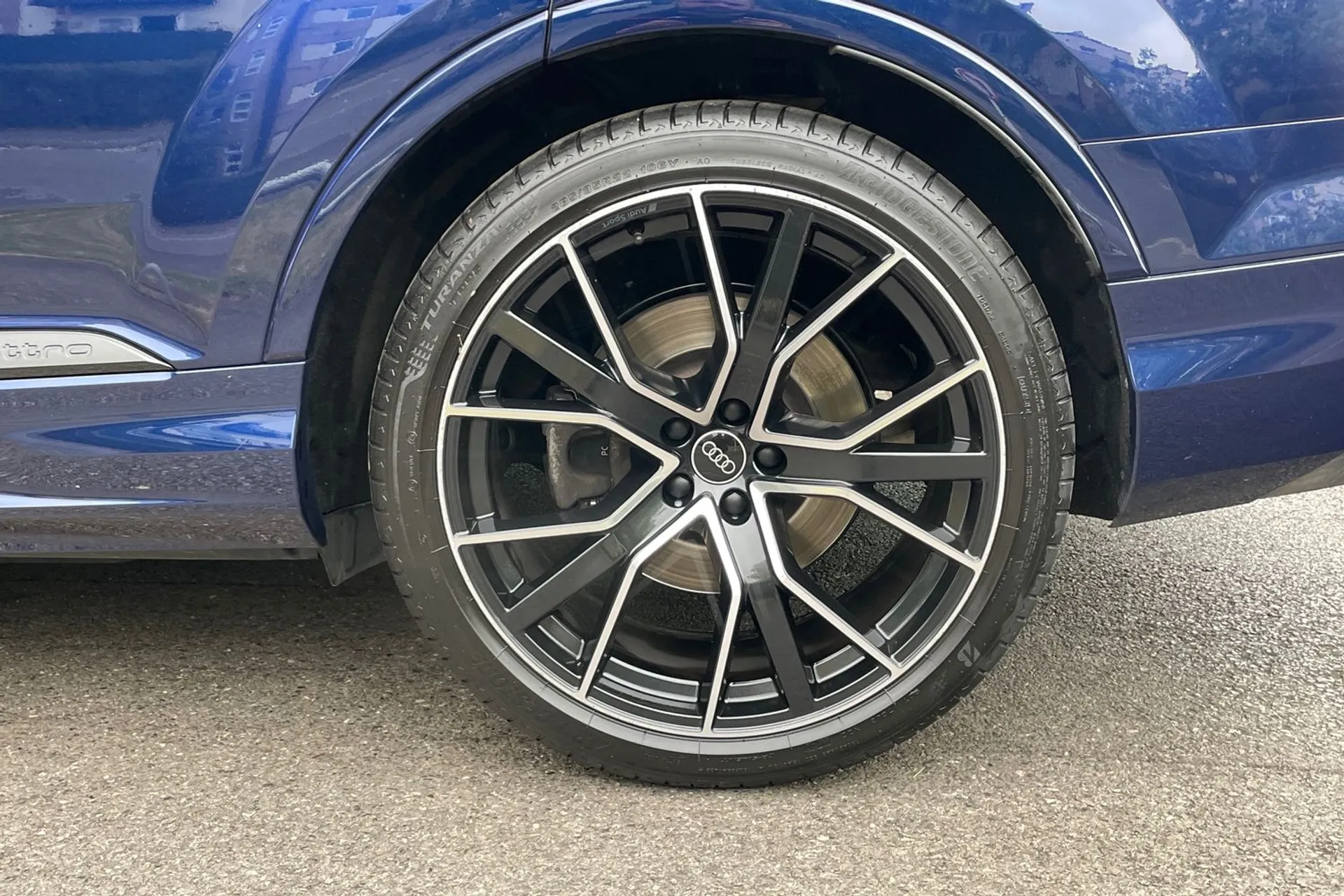 Audi Q7 thumbnail image number 11