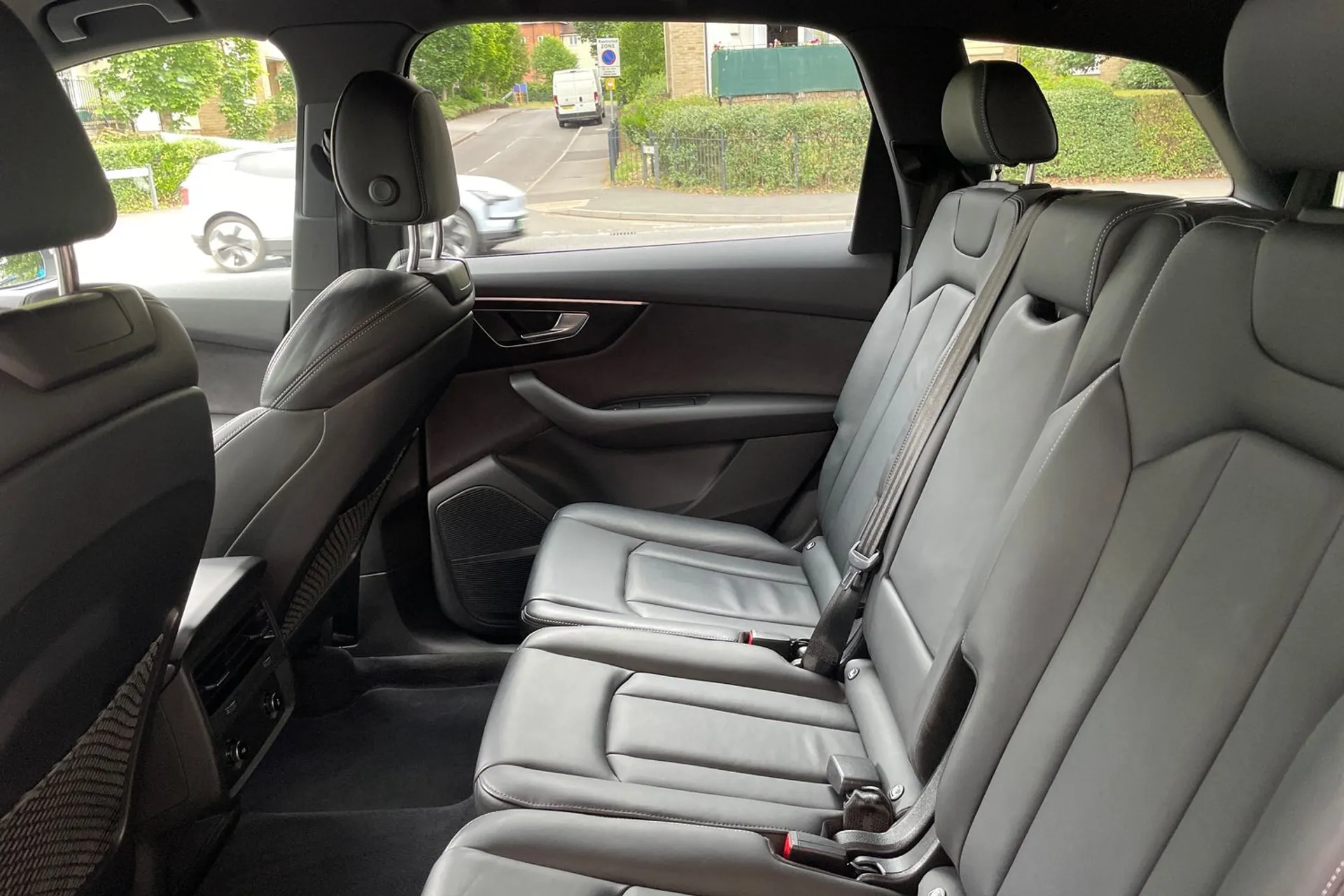 Audi Q7 thumbnail image number 29