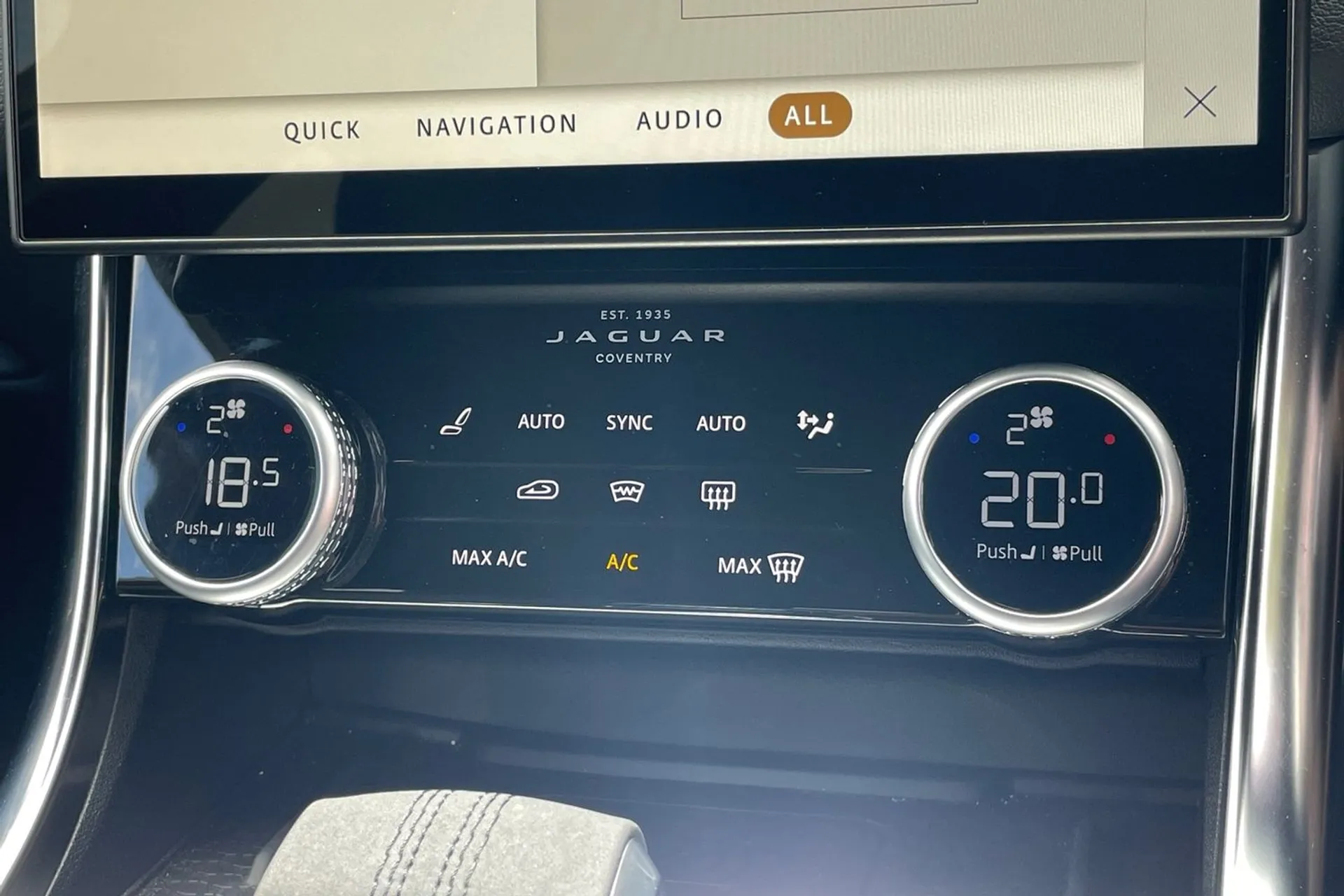 Jaguar XF thumbnail image number 40