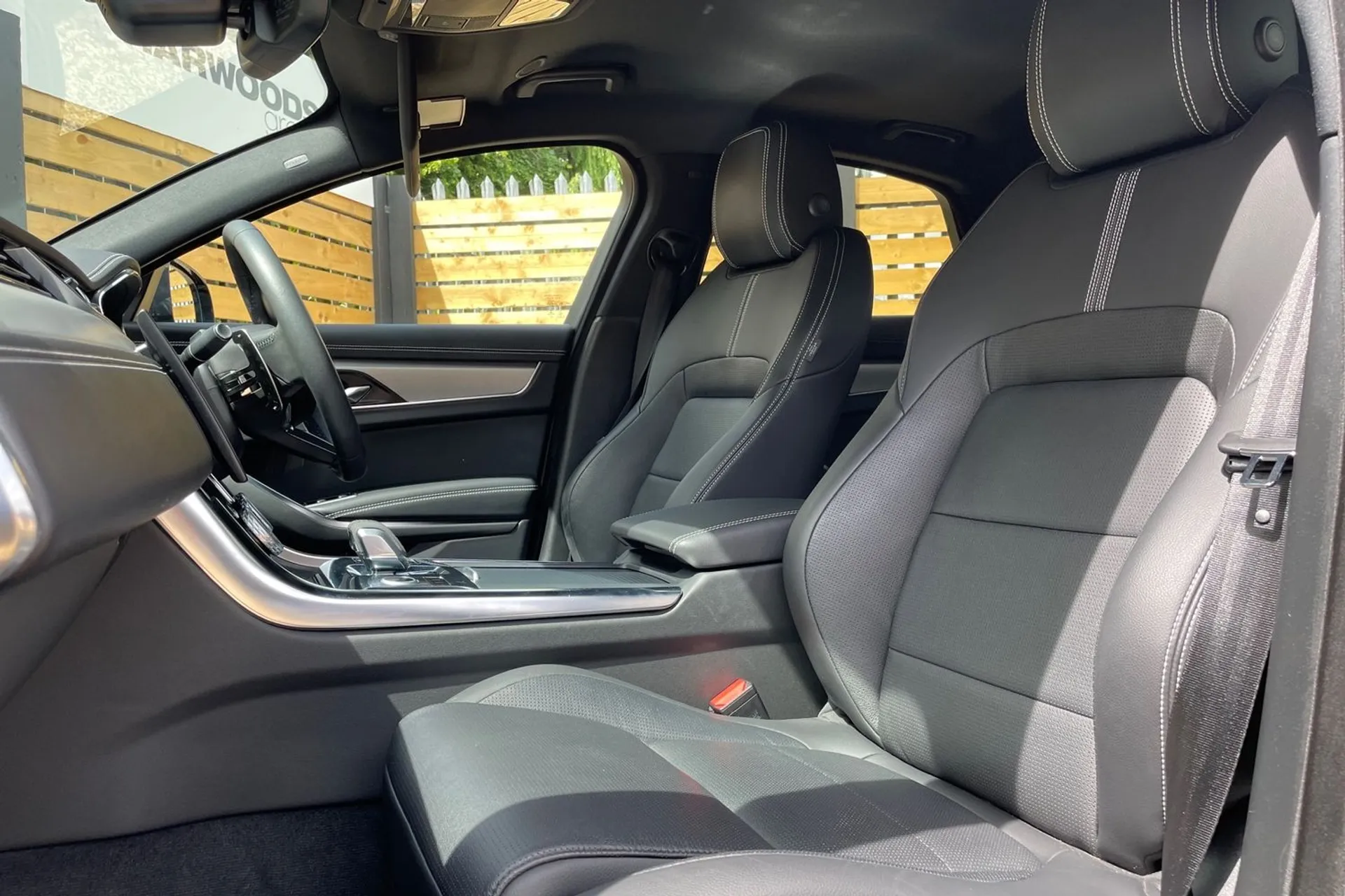 Jaguar XF thumbnail image number 29