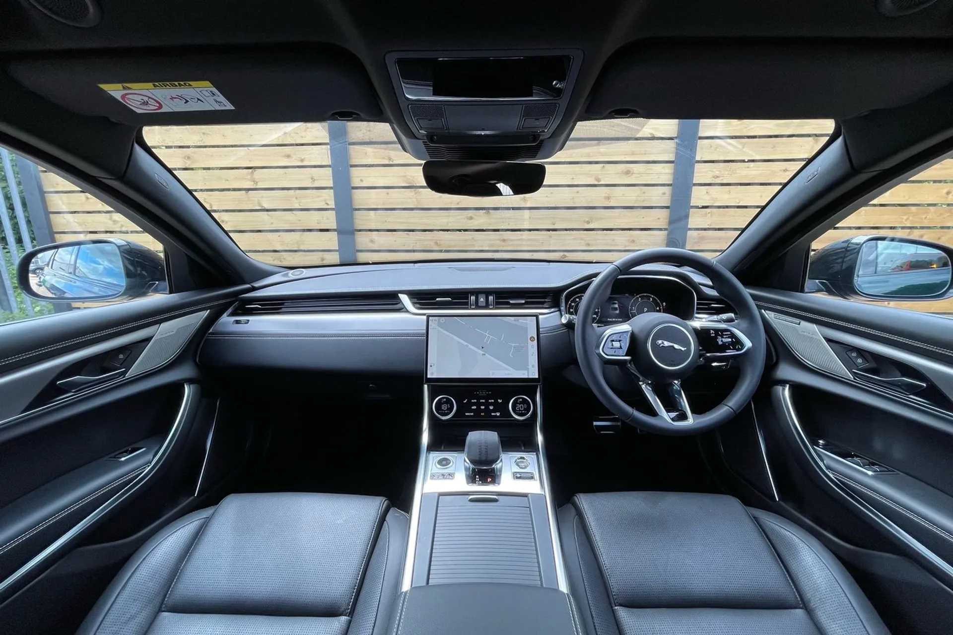 Jaguar XF thumbnail image number 3
