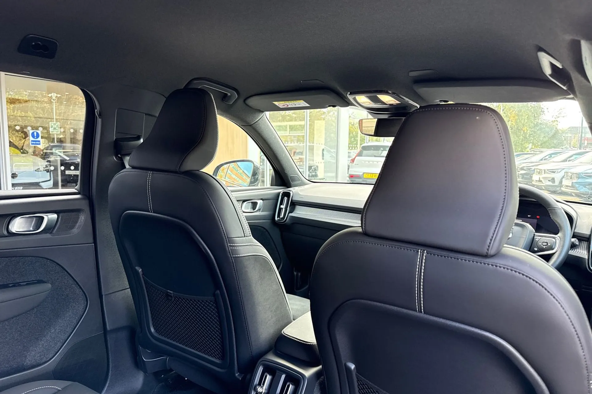 Volvo XC40 thumbnail image number 23