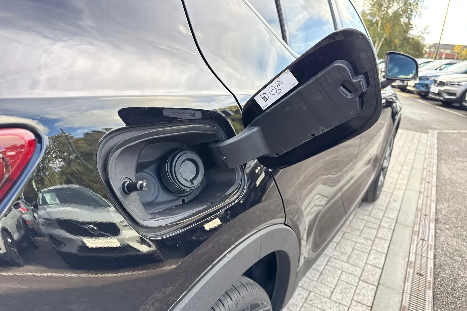 Volvo XC40 thumbnail image number 18