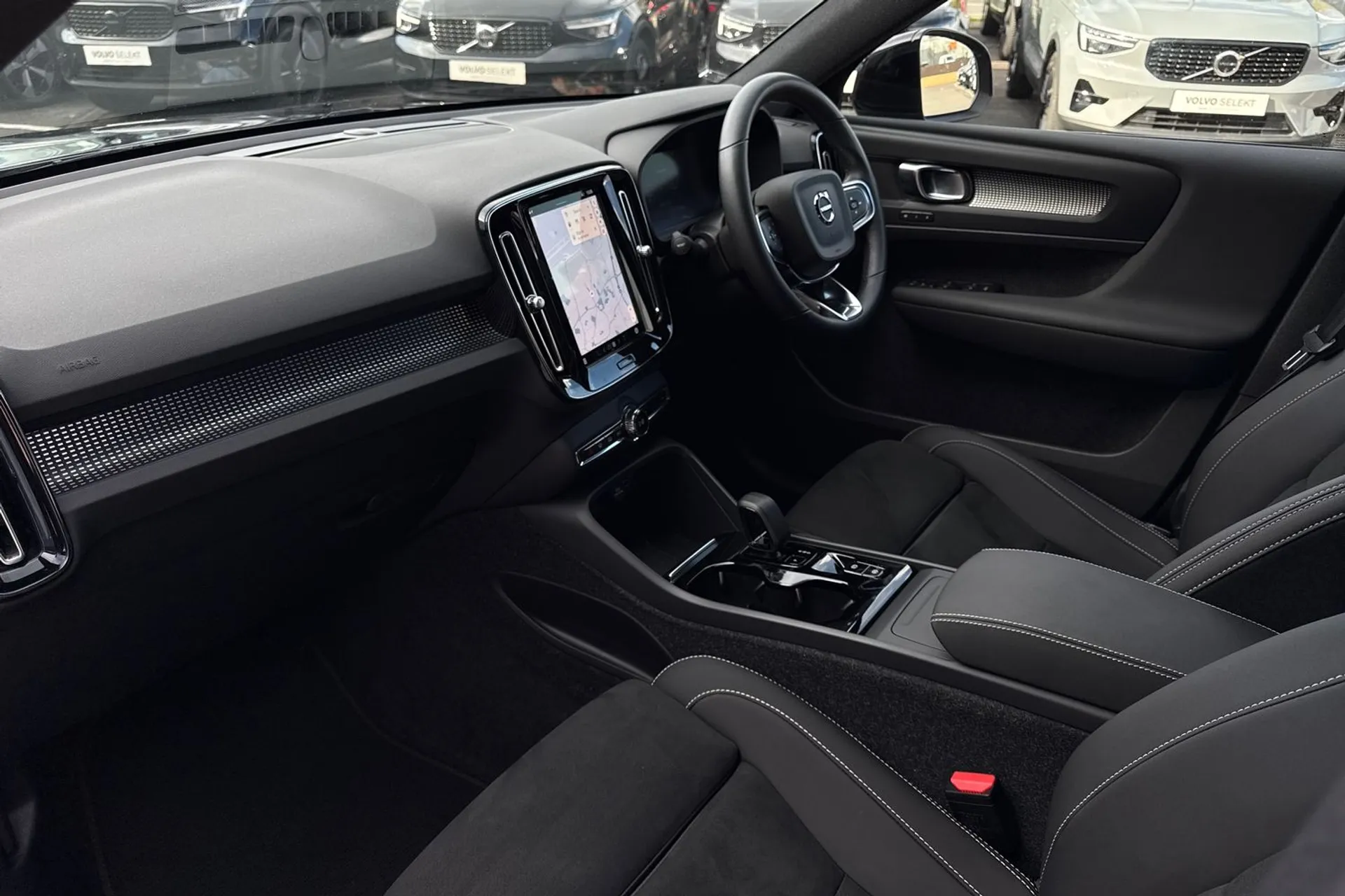 Volvo XC40 thumbnail image number 26