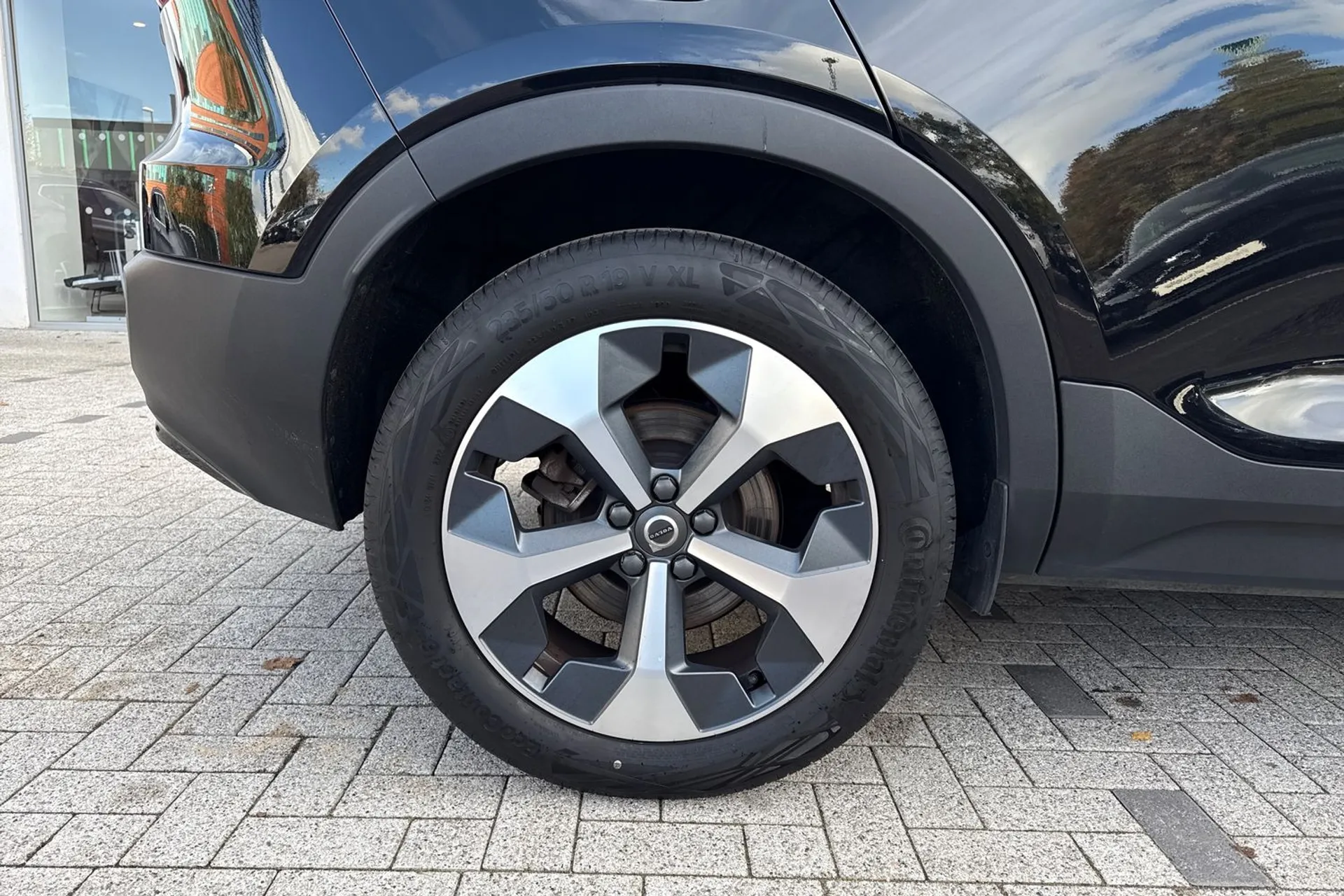 Volvo XC40 thumbnail image number 13