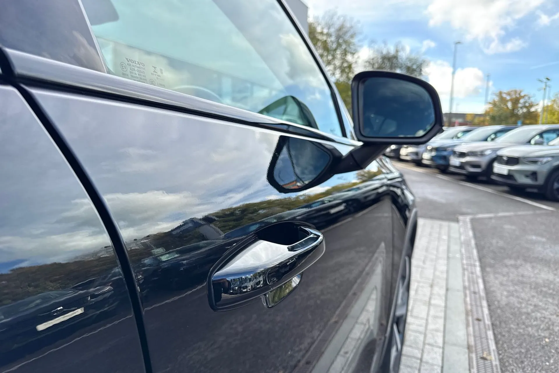 Volvo XC40 thumbnail image number 16