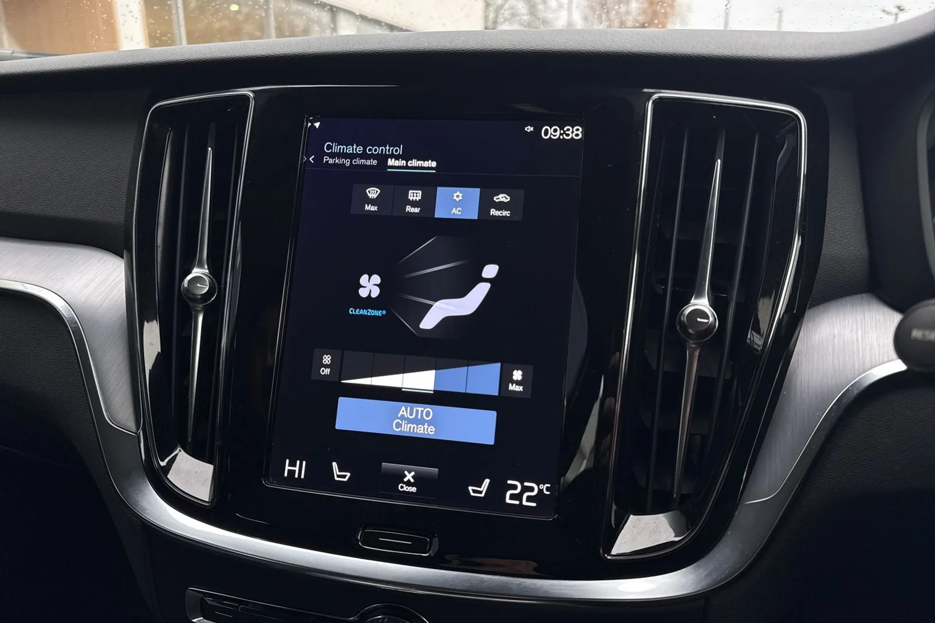 Volvo V60 thumbnail image number 38