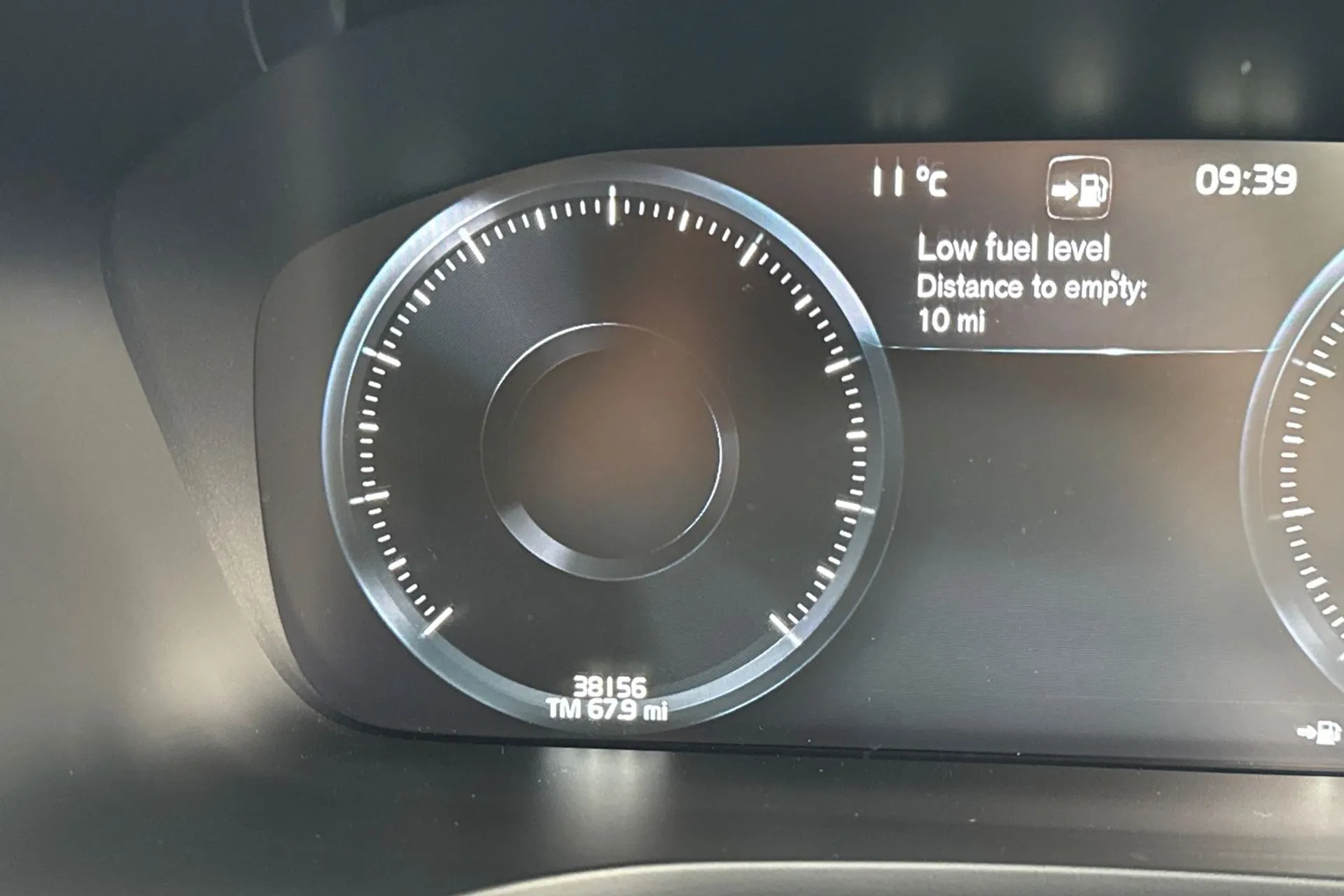 Volvo V60 thumbnail image number 44