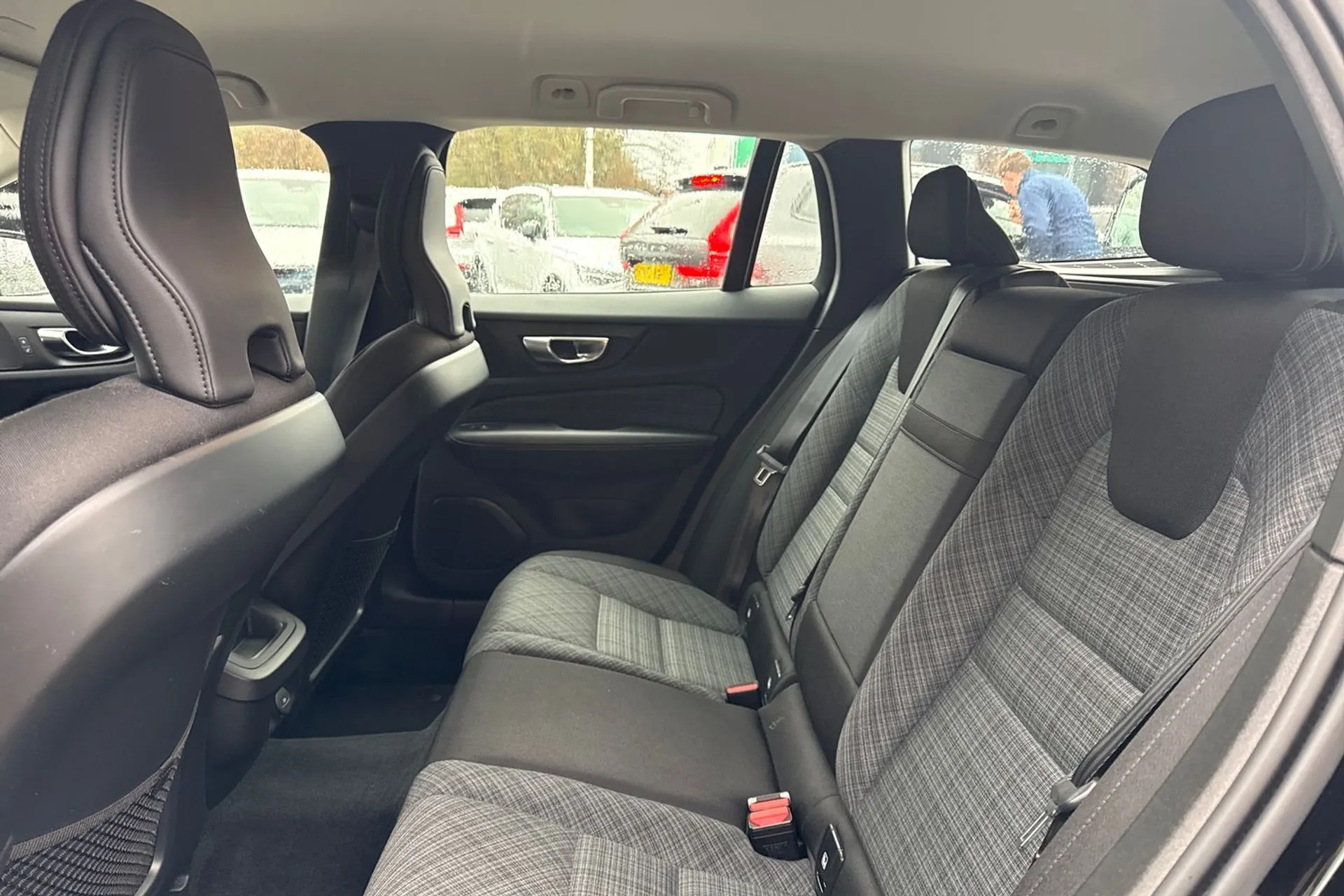 Volvo V60 thumbnail image number 27