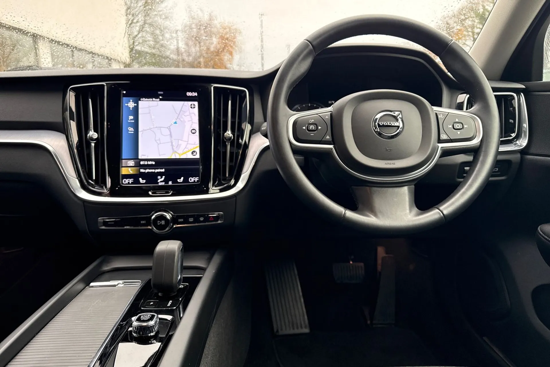 Volvo V60 thumbnail image number 32