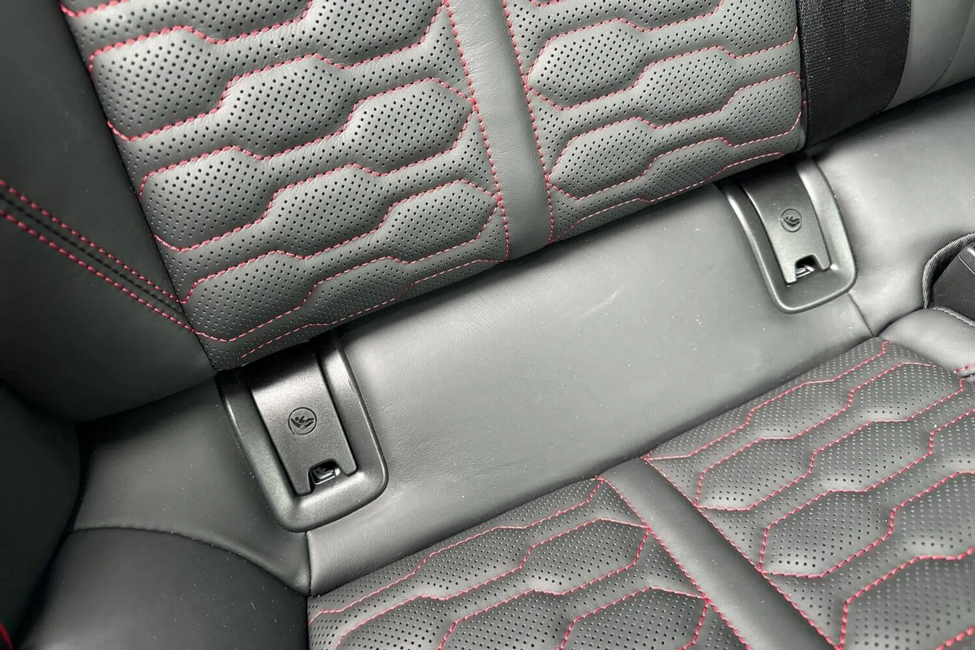 Audi RS6 thumbnail image number 26