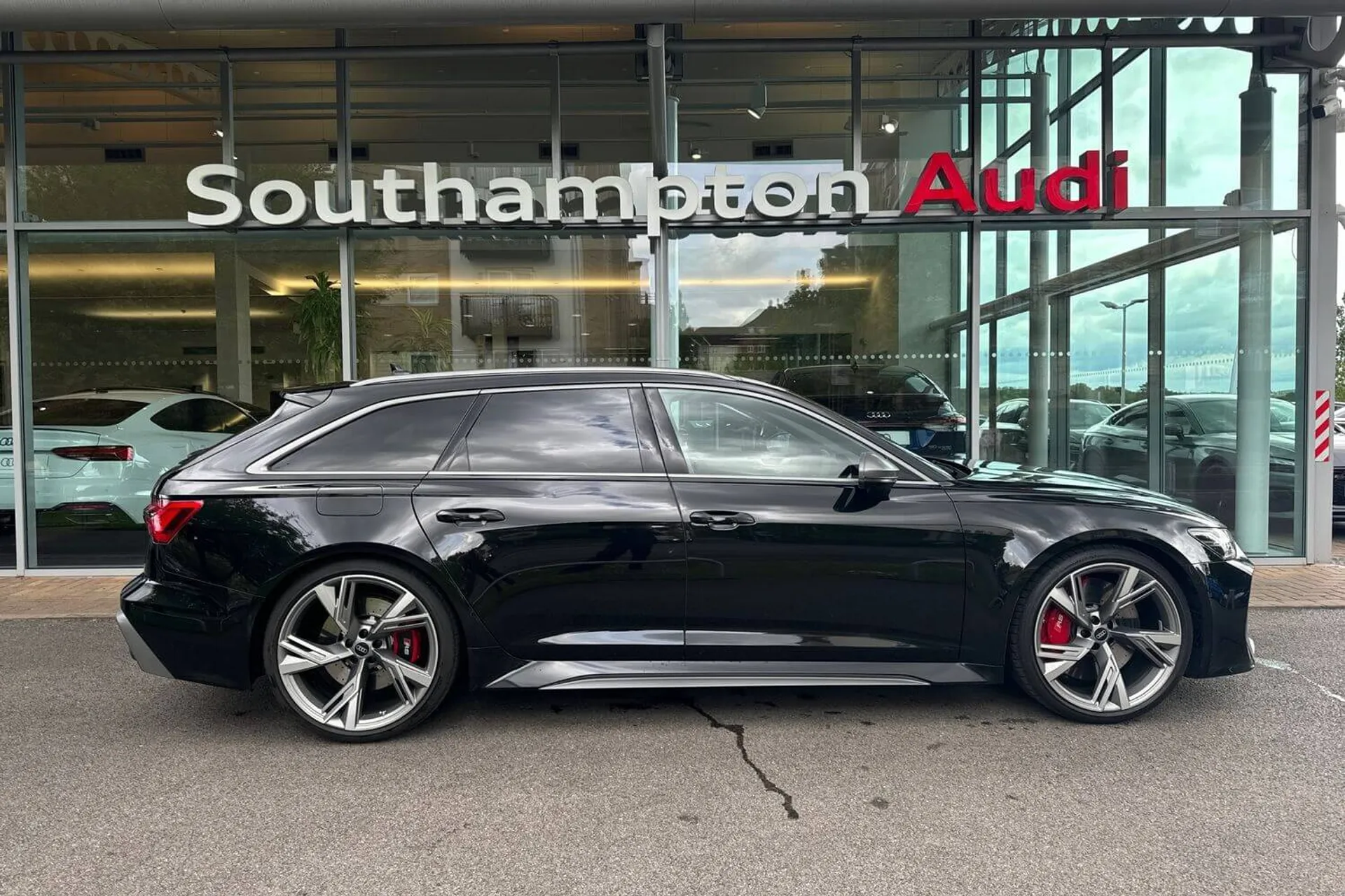 Audi RS6 thumbnail image number 7