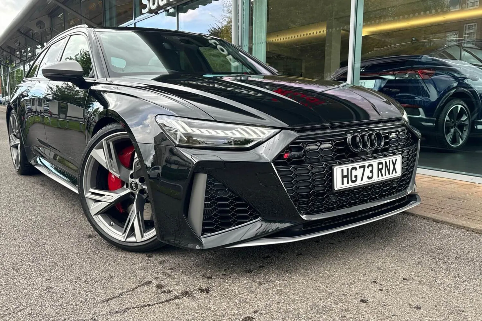 Audi RS6 thumbnail image number 2