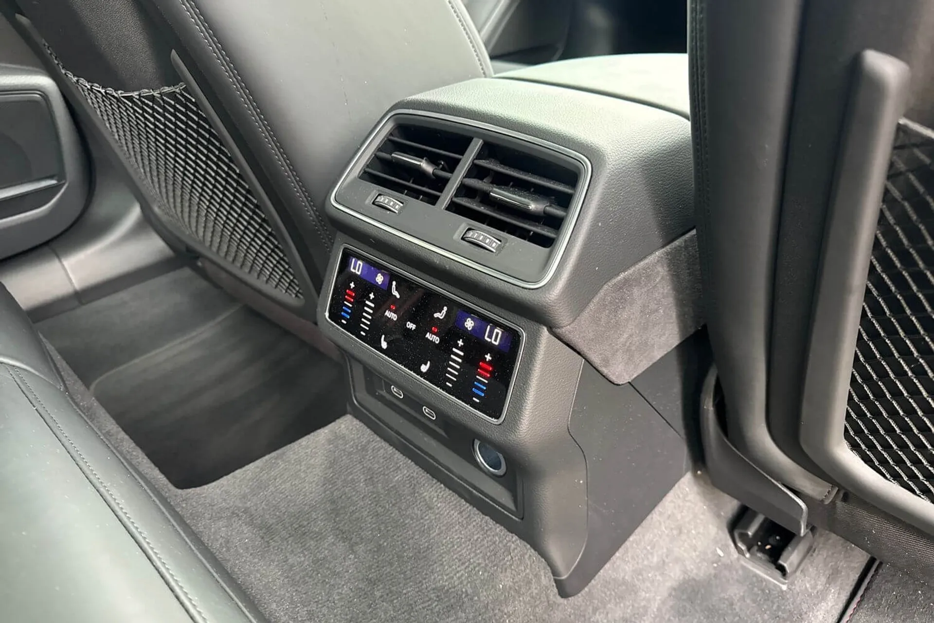 Audi RS6 thumbnail image number 66