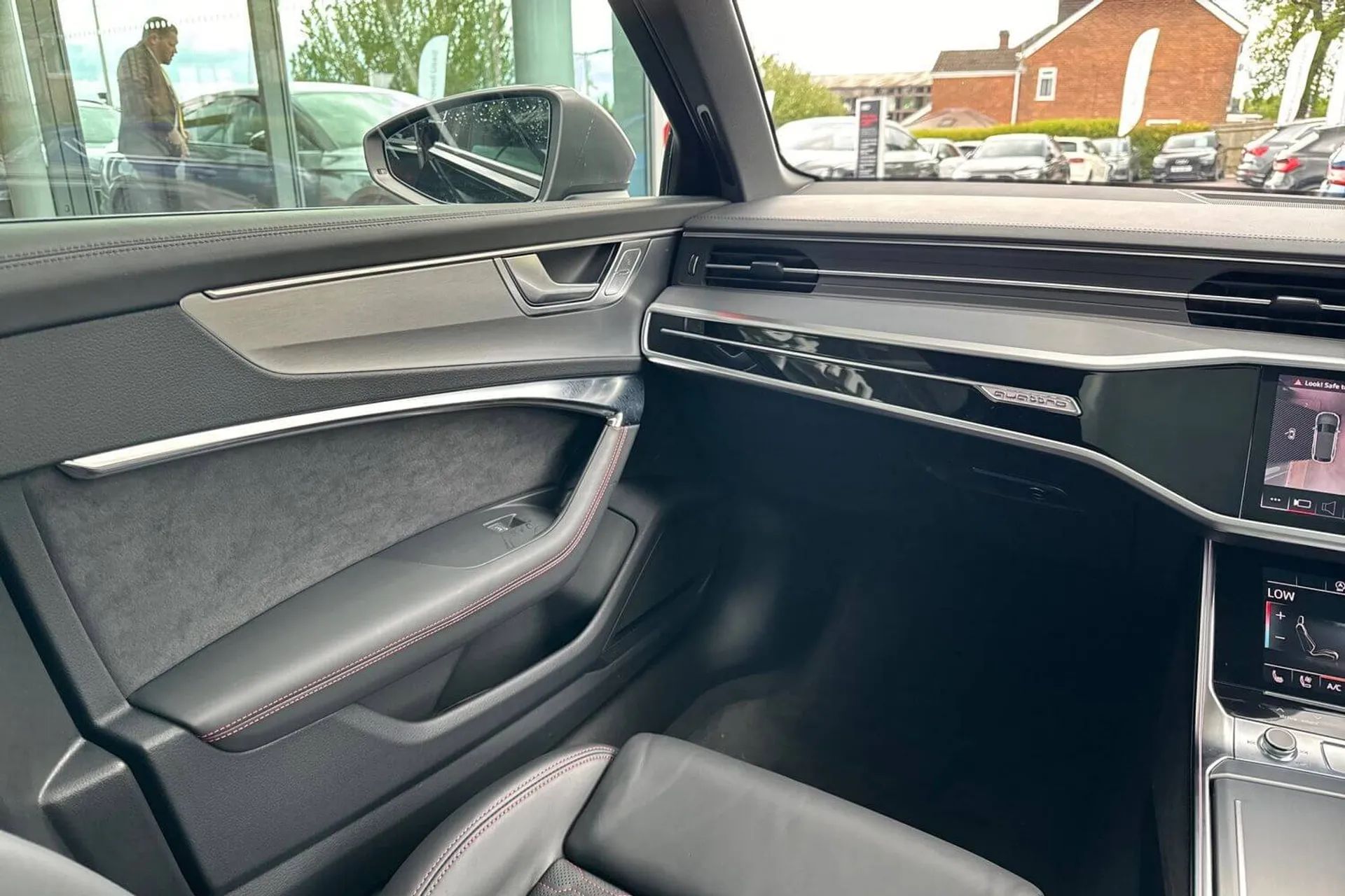 Audi RS6 thumbnail image number 42