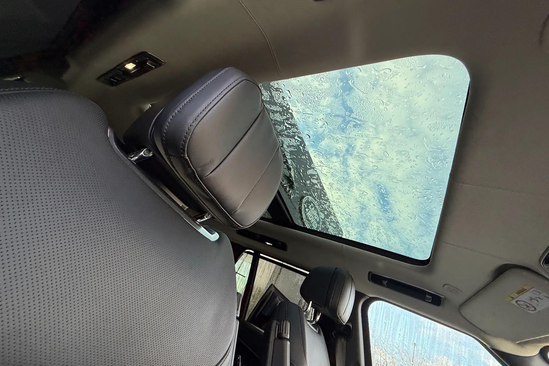 LAND ROVER RANGE ROVER thumbnail image number 42