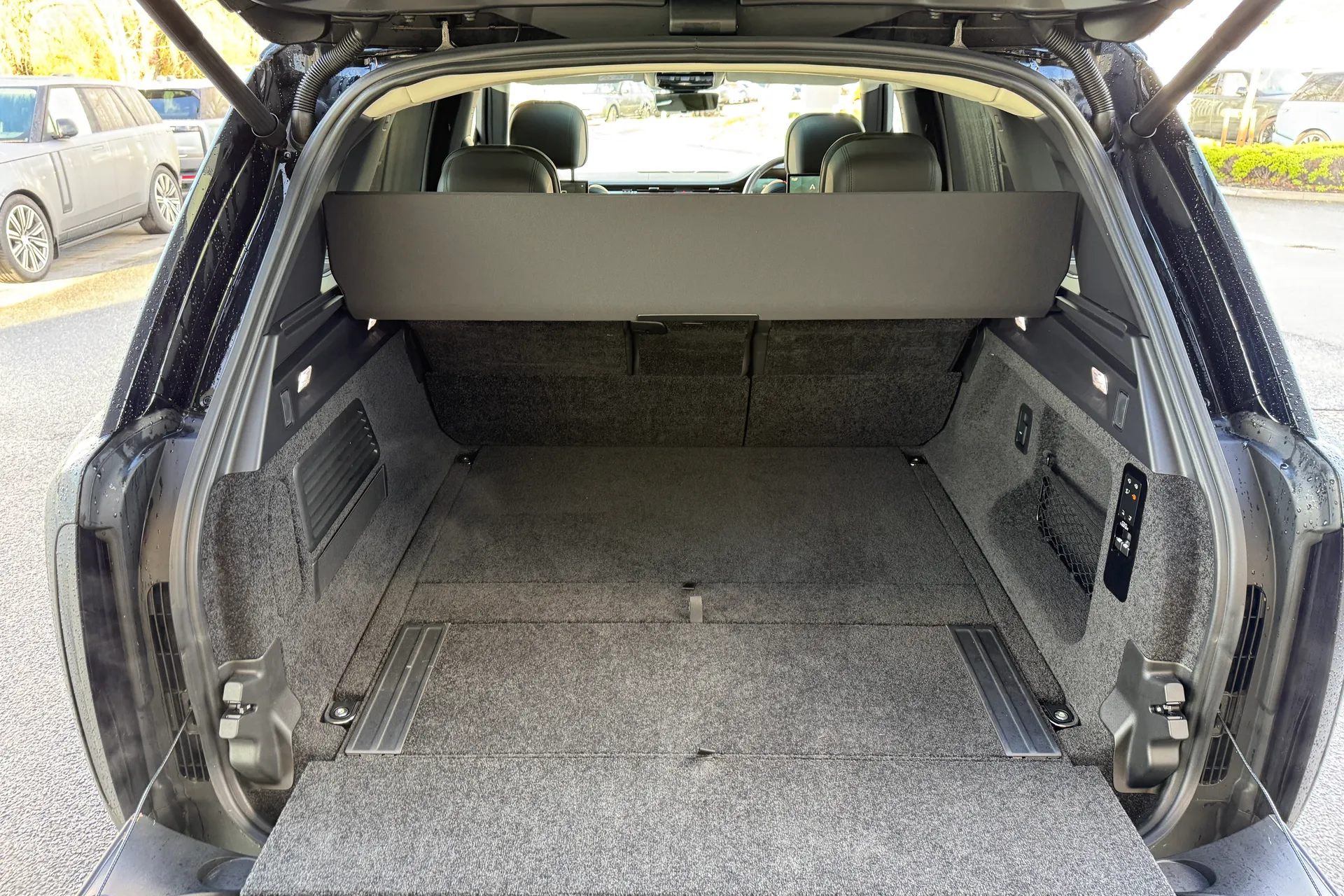 LAND ROVER RANGE ROVER thumbnail image number 45