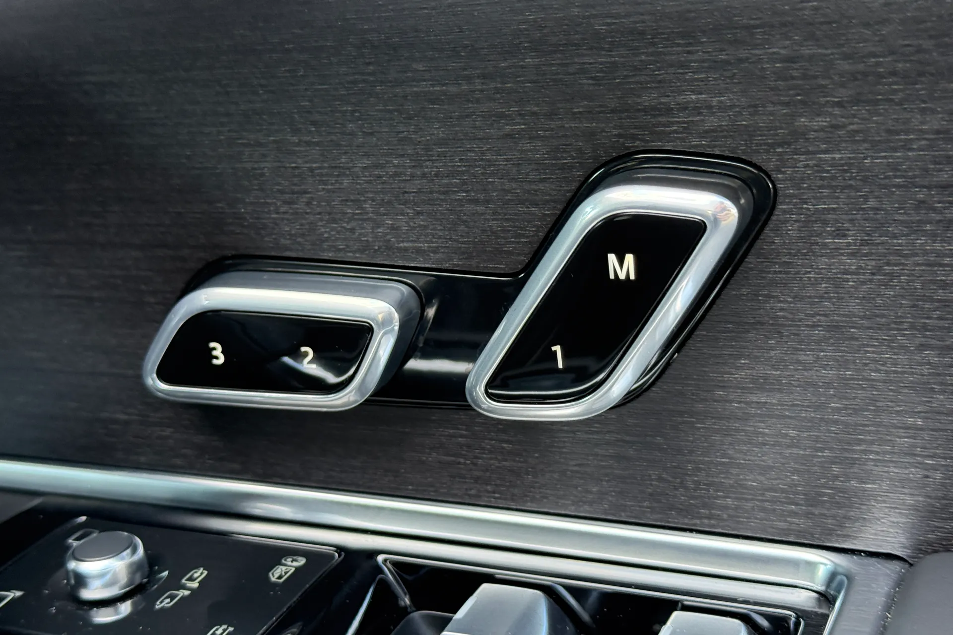 LAND ROVER RANGE ROVER thumbnail image number 56