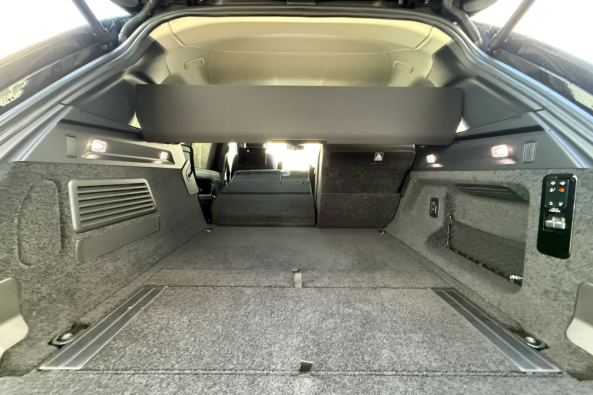 LAND ROVER RANGE ROVER thumbnail image number 49