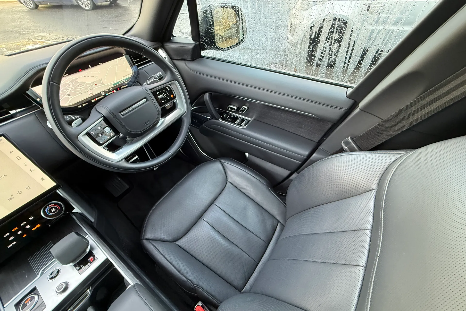 LAND ROVER RANGE ROVER thumbnail image number 13