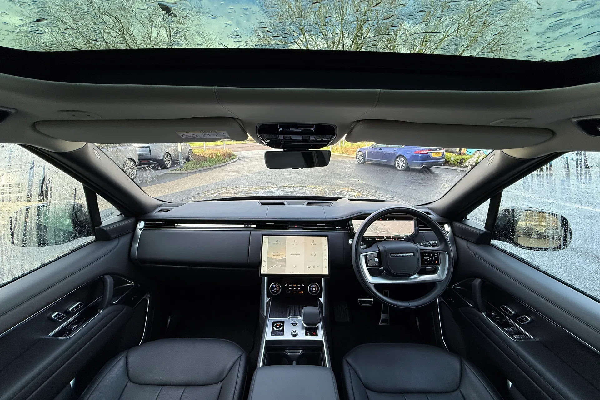 LAND ROVER RANGE ROVER thumbnail image number 3