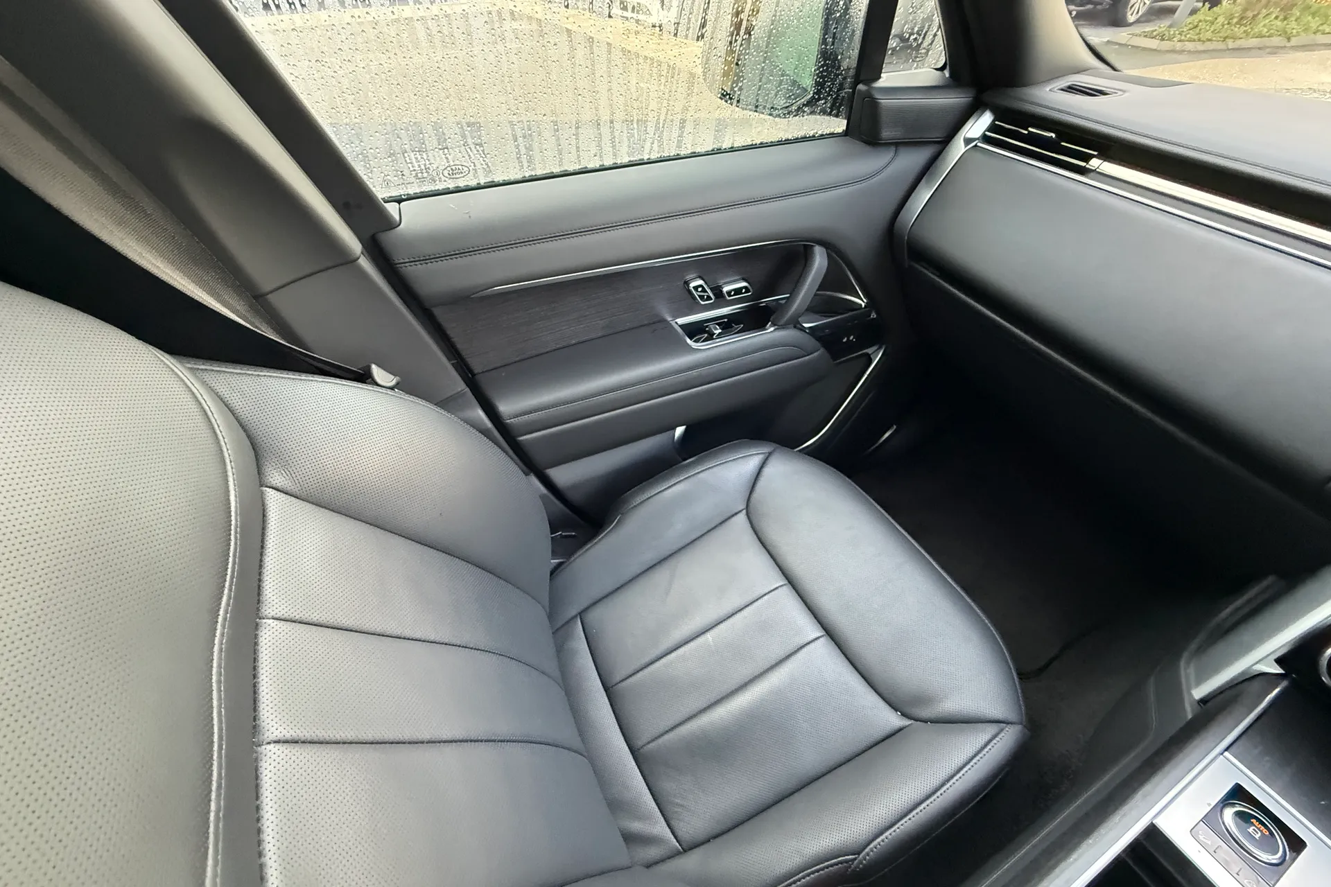 LAND ROVER RANGE ROVER thumbnail image number 12