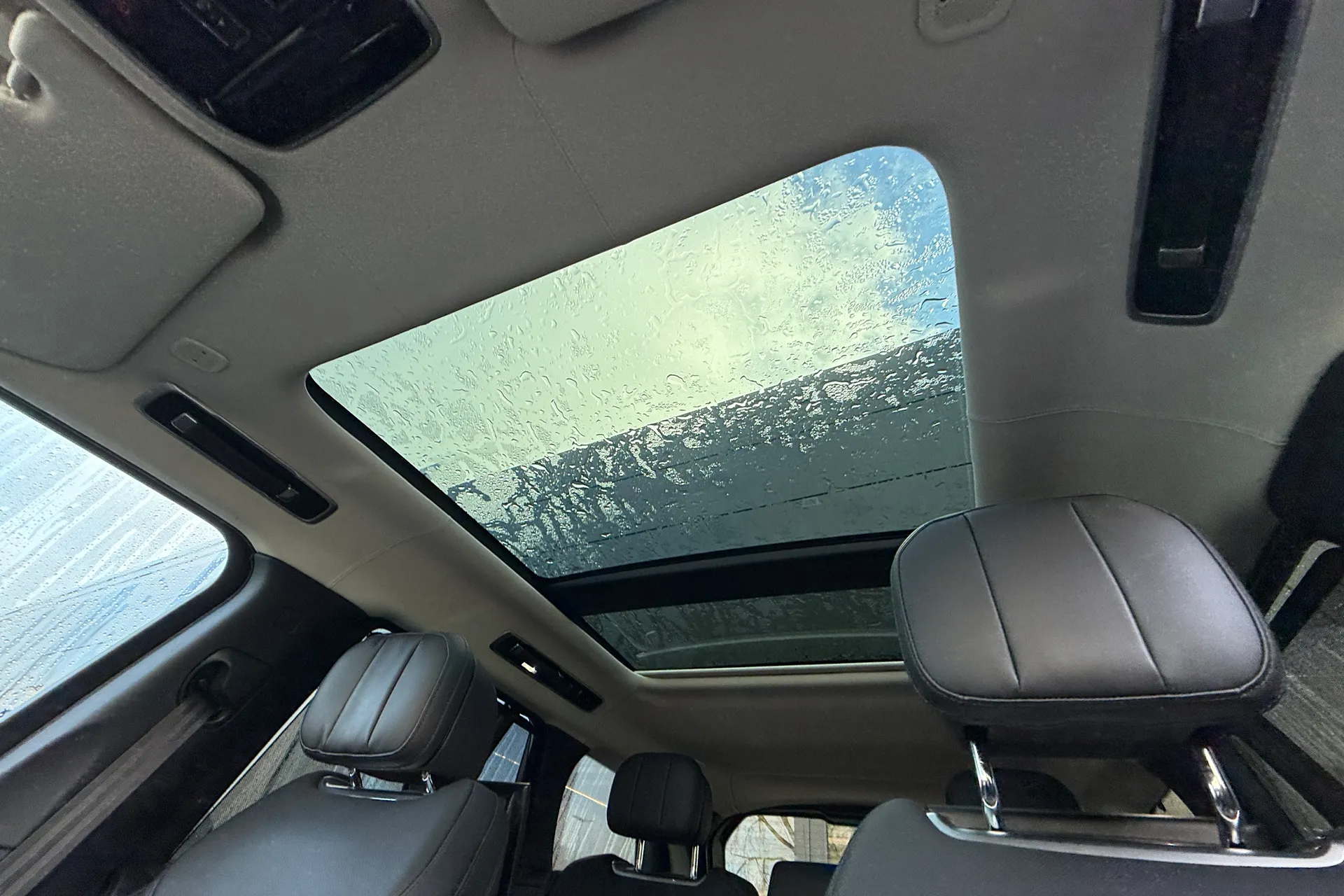 LAND ROVER RANGE ROVER thumbnail image number 5